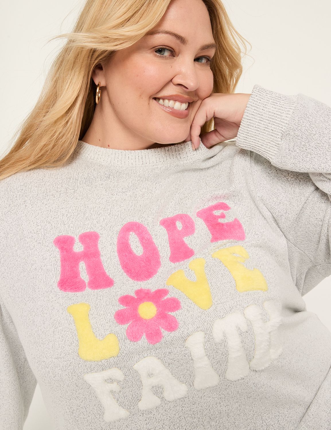 Long Sleeve Crew Neck Sweatshirt wi Product Image 4