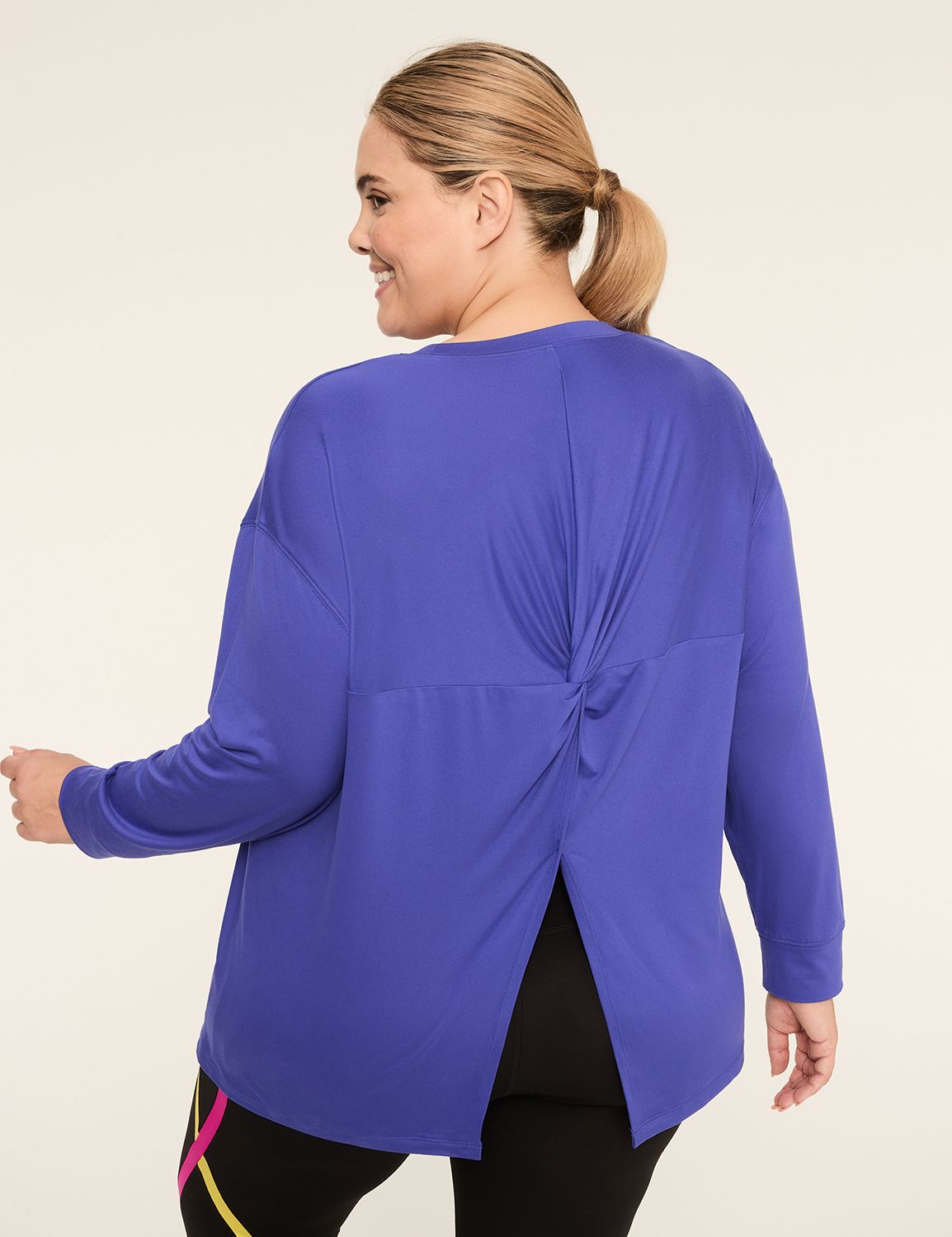 LIVI Soft Twist-Back Top