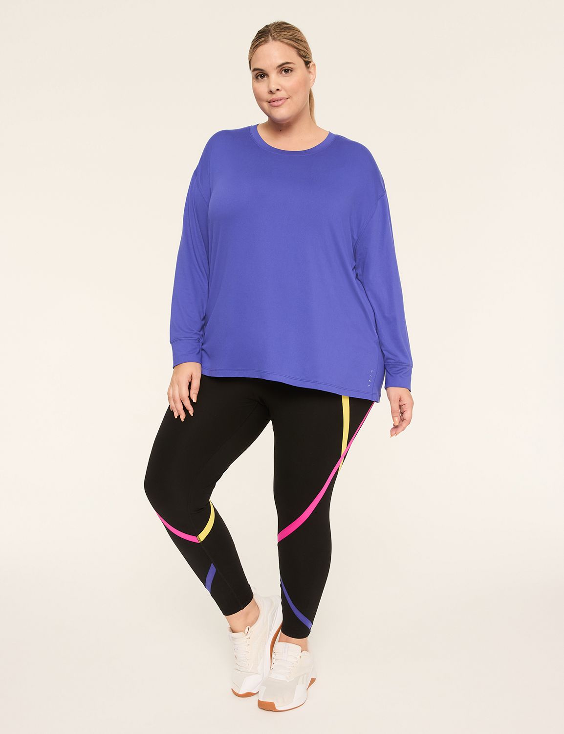 LIVI Long Sleeve Crew Neckline Recy Product Image 3