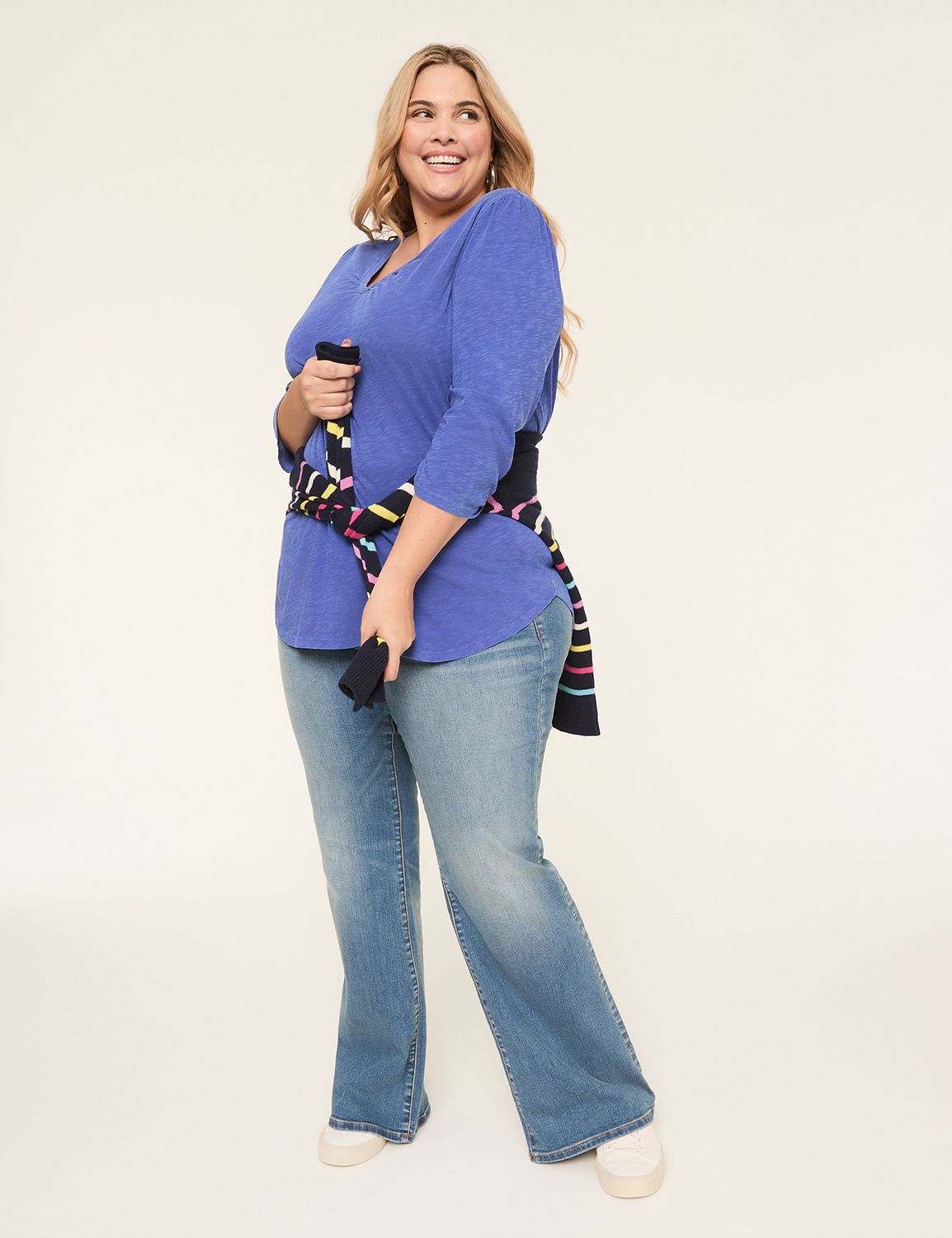 3/4 Sleeve Ruched V-Neck Top w/ Was Product Image 3