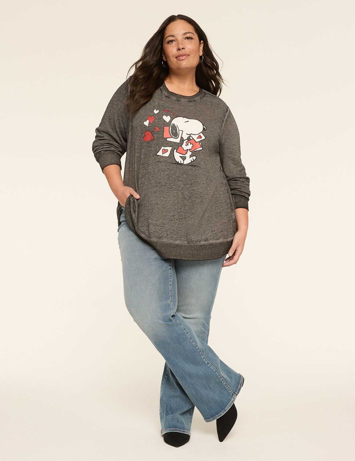 Long Sleeve Crew Neck Sweatshirt wi Product Image 3