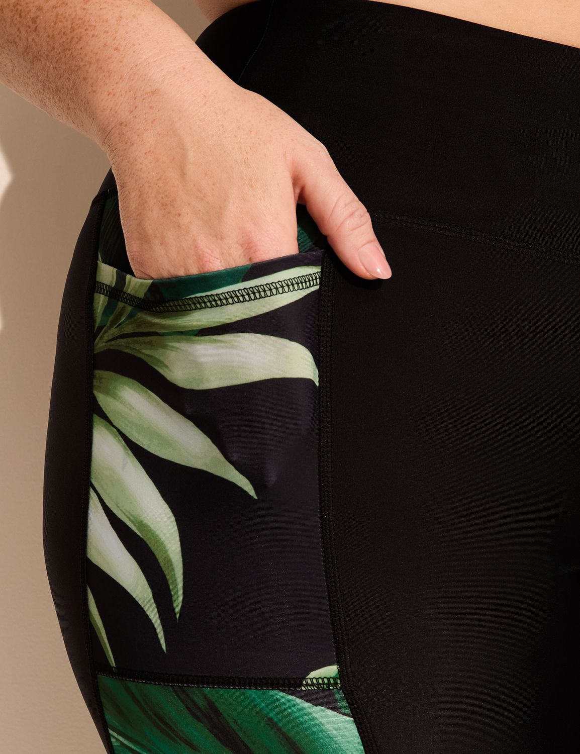 Swim Capri w/ Side Pocket 1148844 Product Image 4