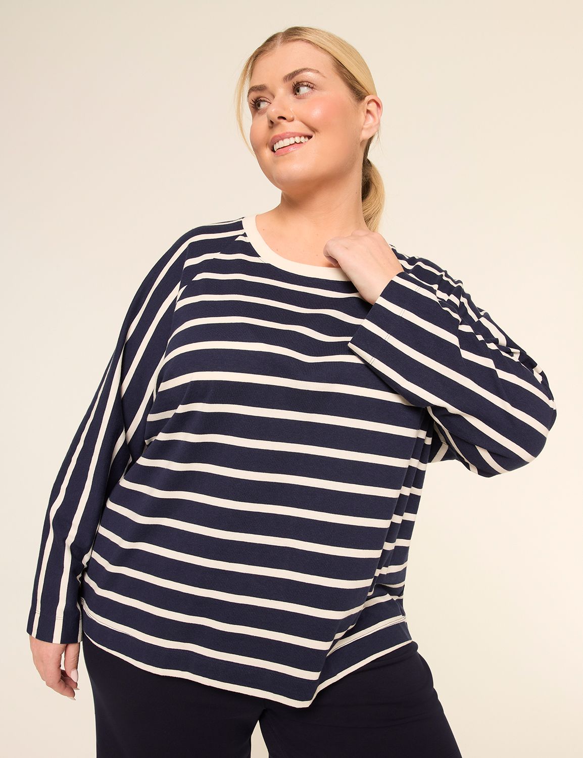 LIVI Raglan Wide Crew-Neck Tee