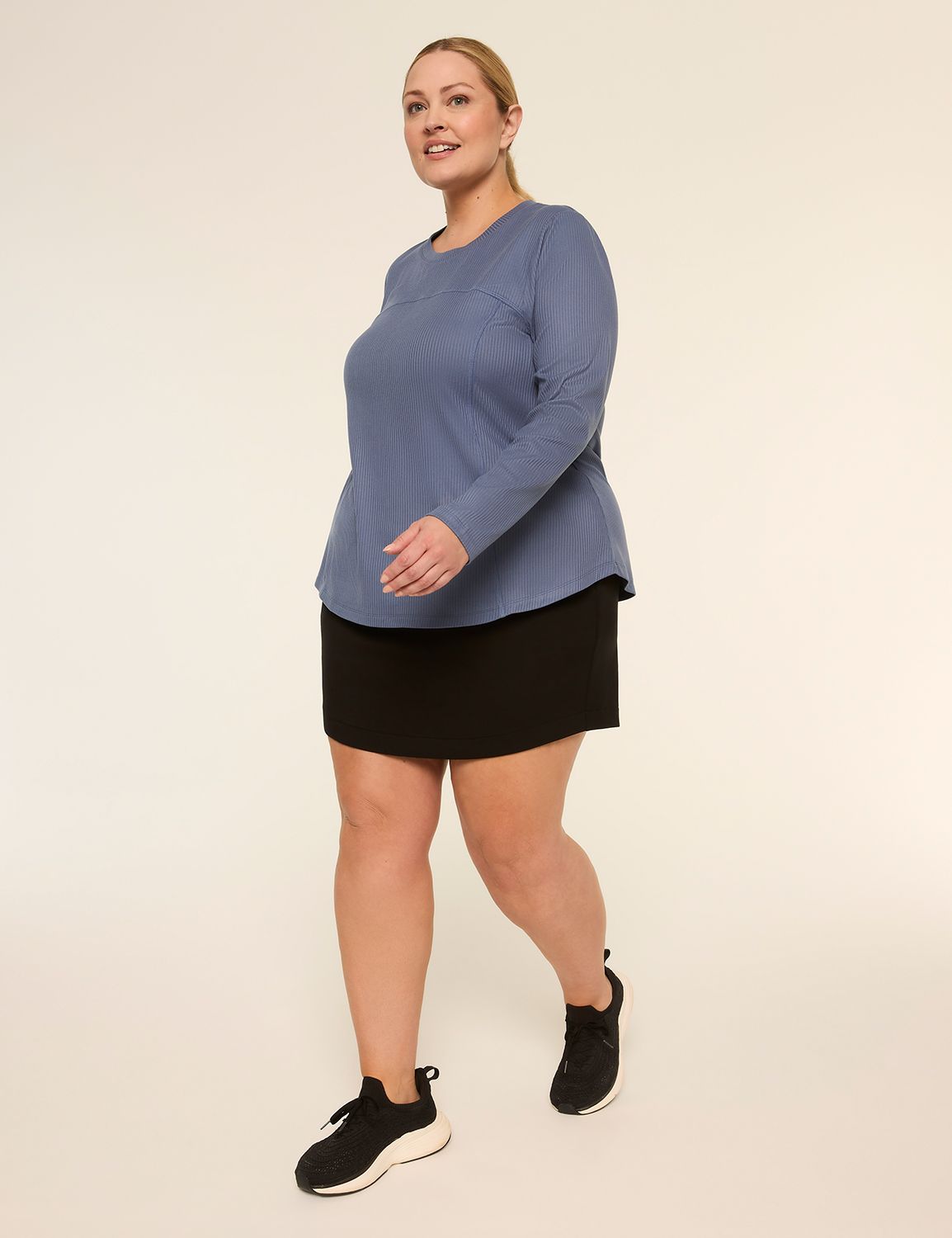 LIVI Long Sleeve Crew Neckline Recy Product Image 3
