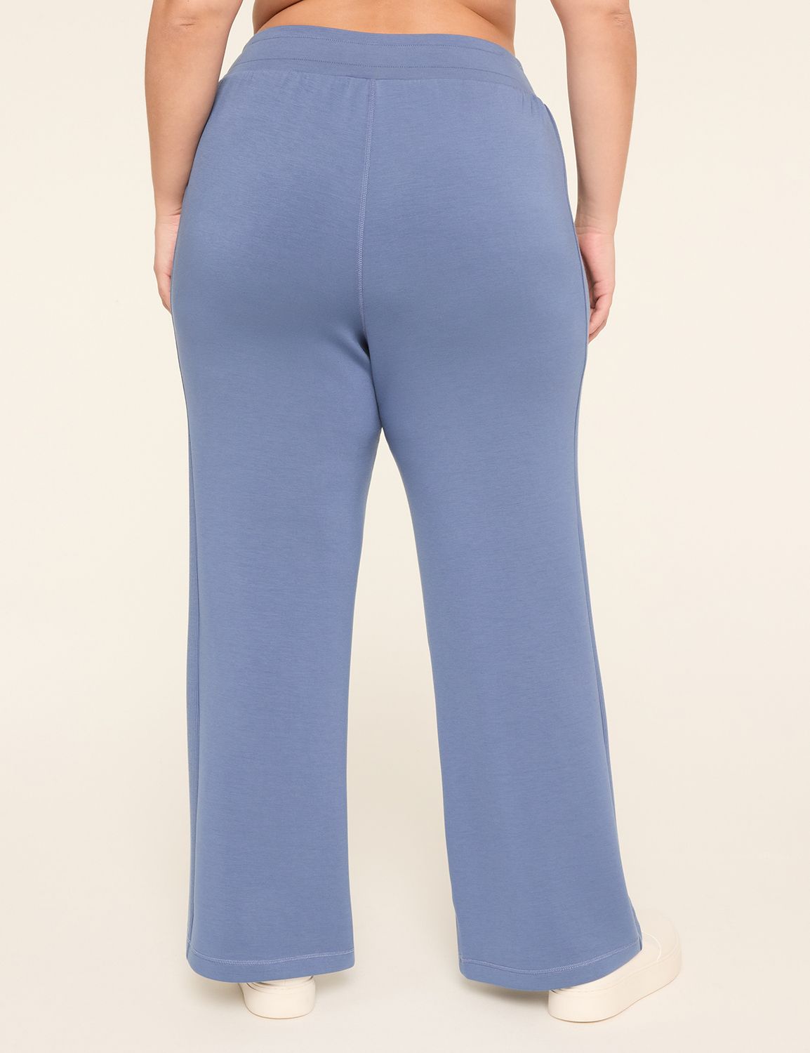 LIVI Mid-Rise Journey Straight Leg Pant