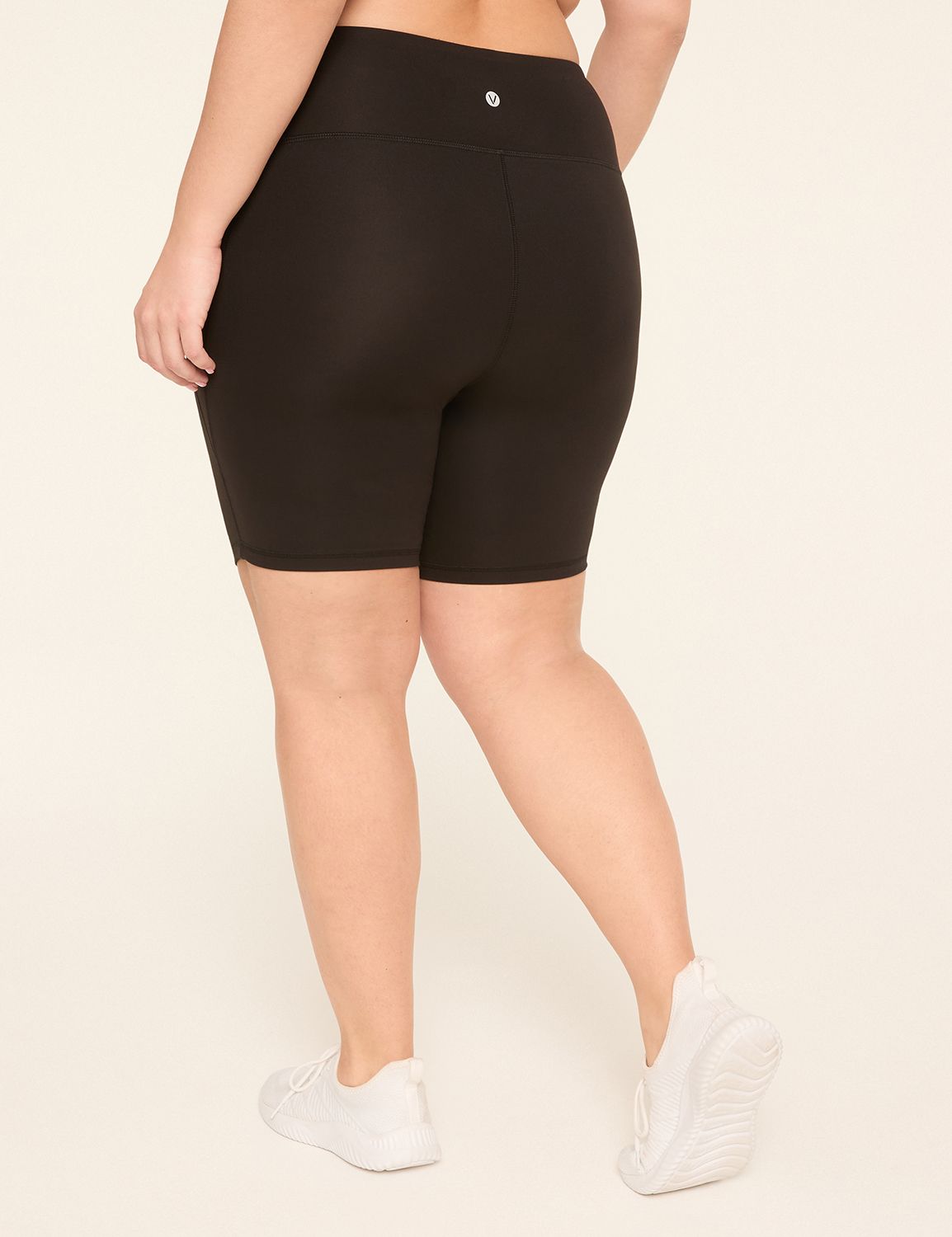 LIVI High Rise Livi Soft 5.5" Knee Short