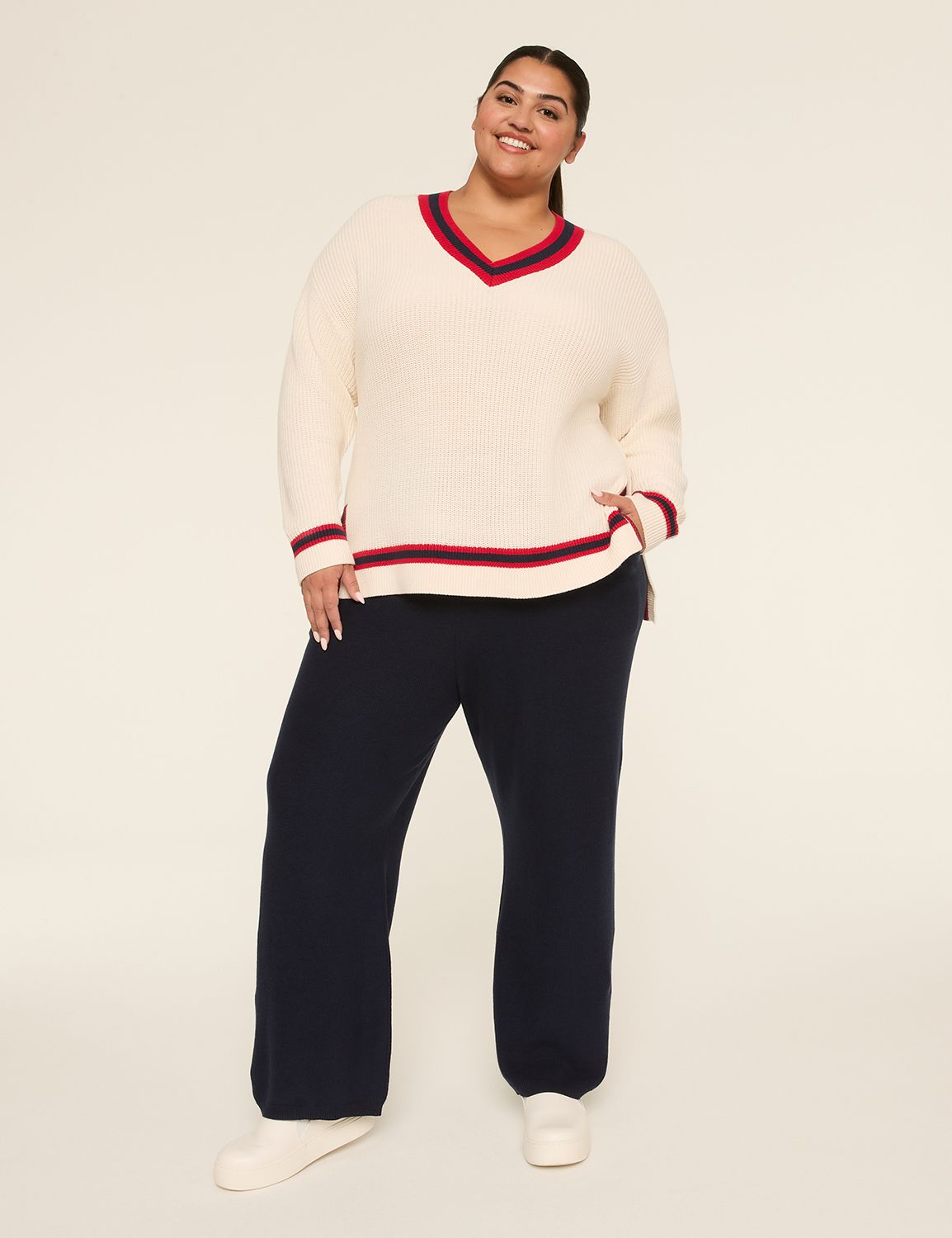 LIVI Long Sleeve Vneck Neckline Str Product Image 3