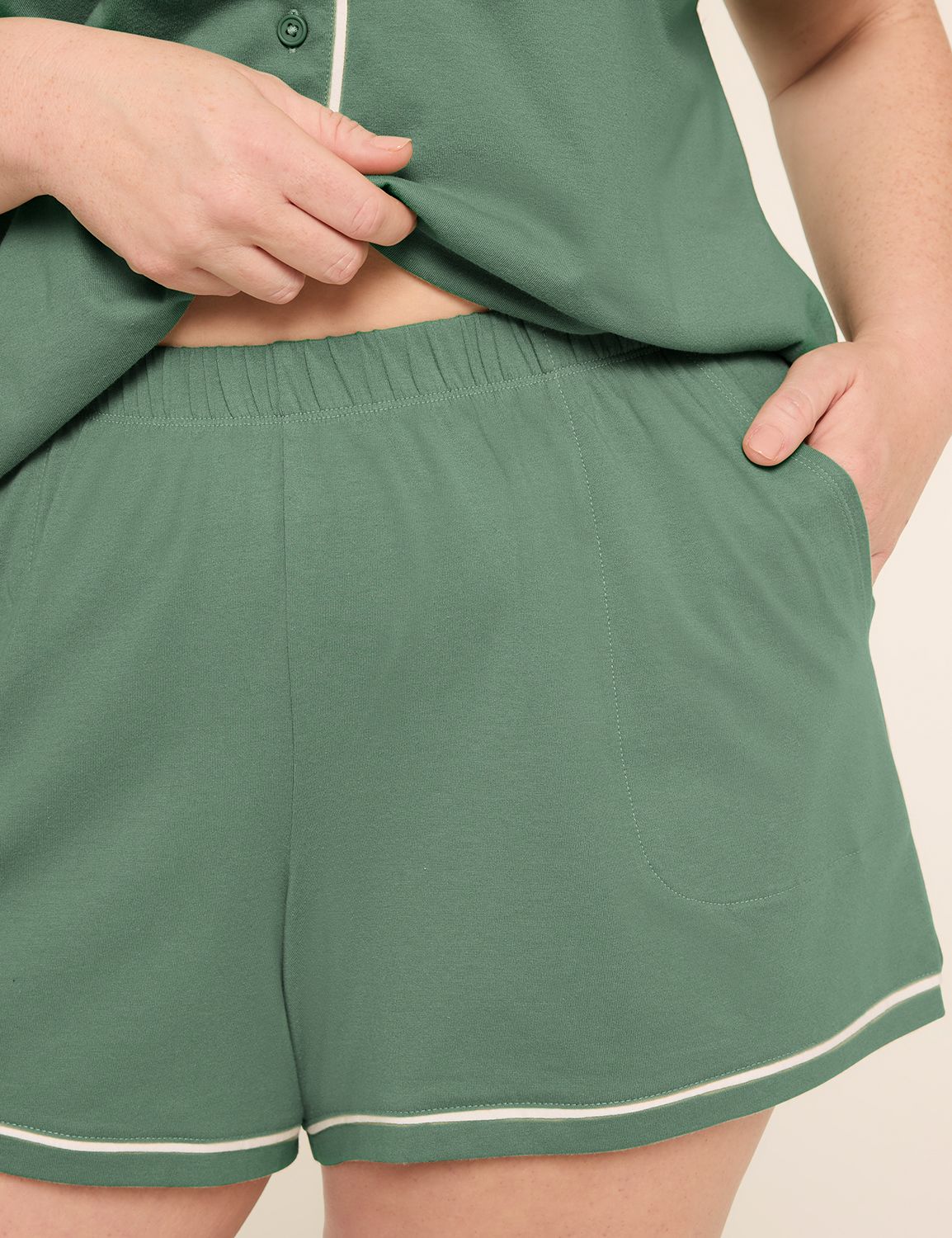 CVC Notch Neck Short Set 1150070 S Product Image 3