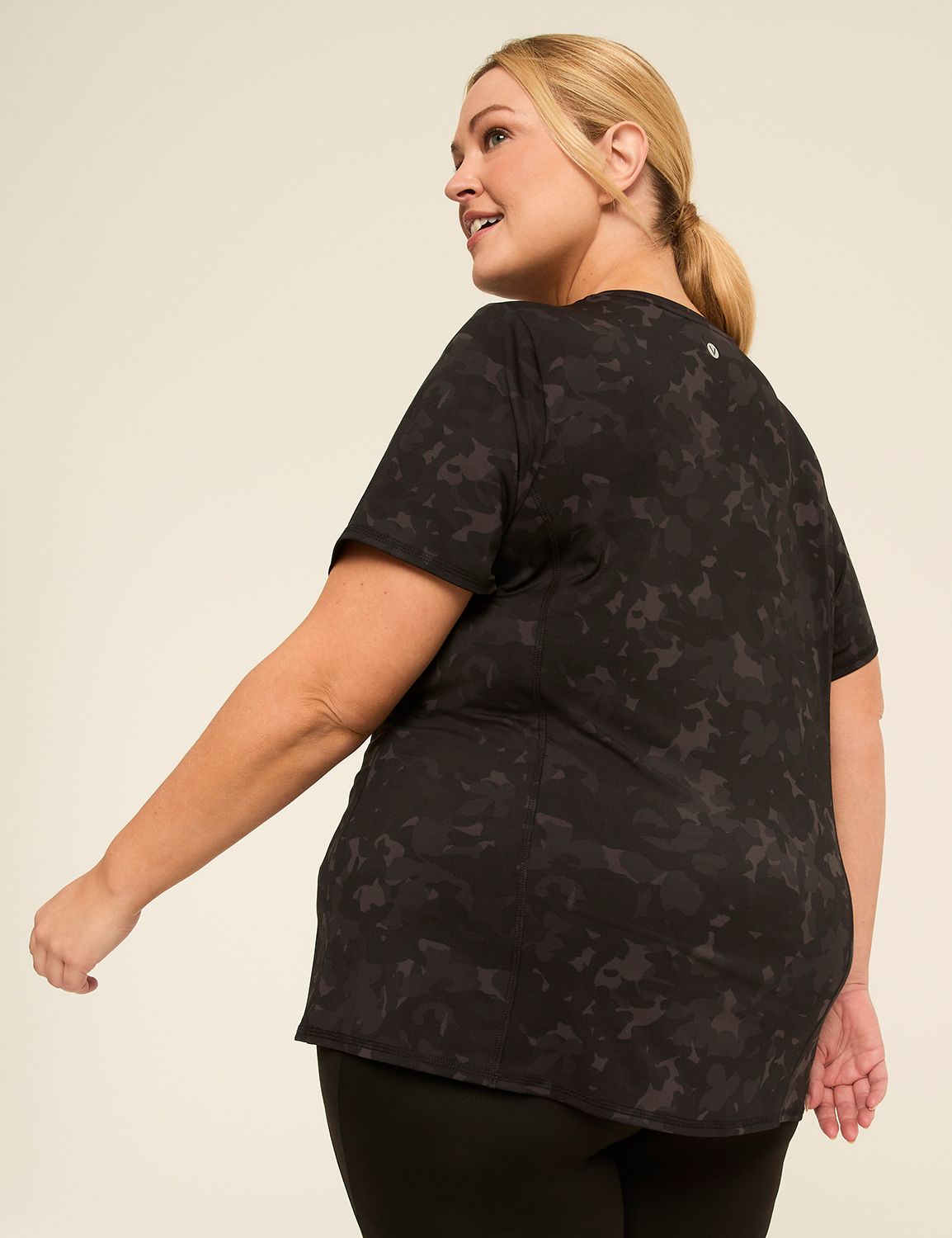 LIVI Short-Sleeve Crew-Neck Wicking Tee