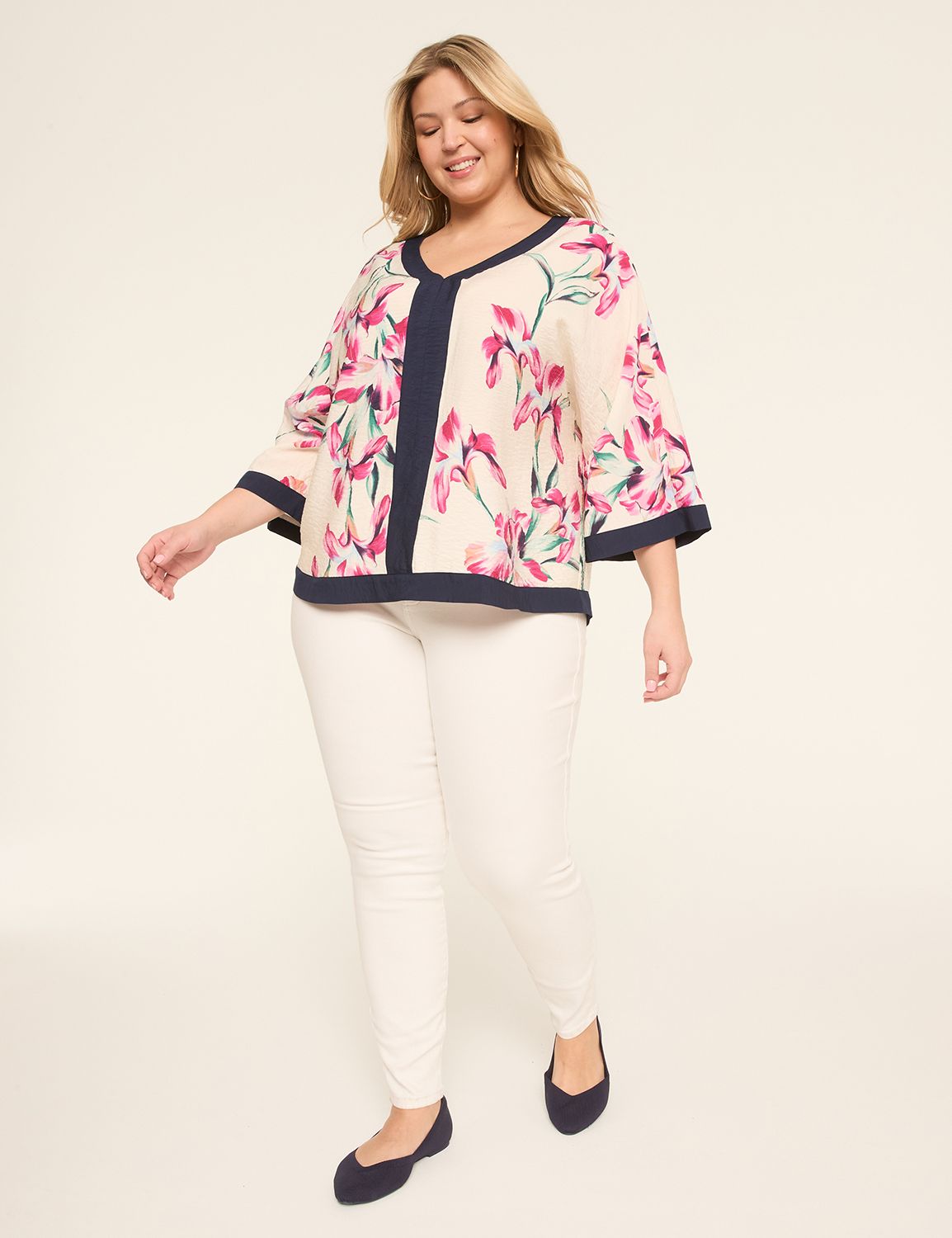 Relaxed Dolman 3/4 Sleeve V-Neck Po Product Image 3