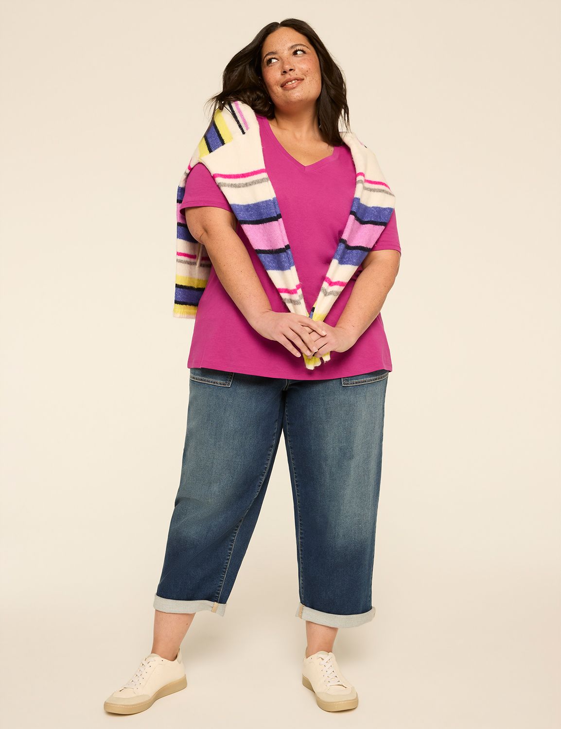 NEW Perfect Sleeve V Neck Tee - Sol Product Image 3