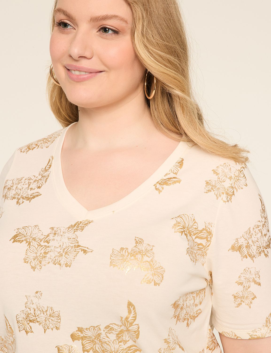 Classic Perfect Sleeve V-Neck Tee - Product Image 4