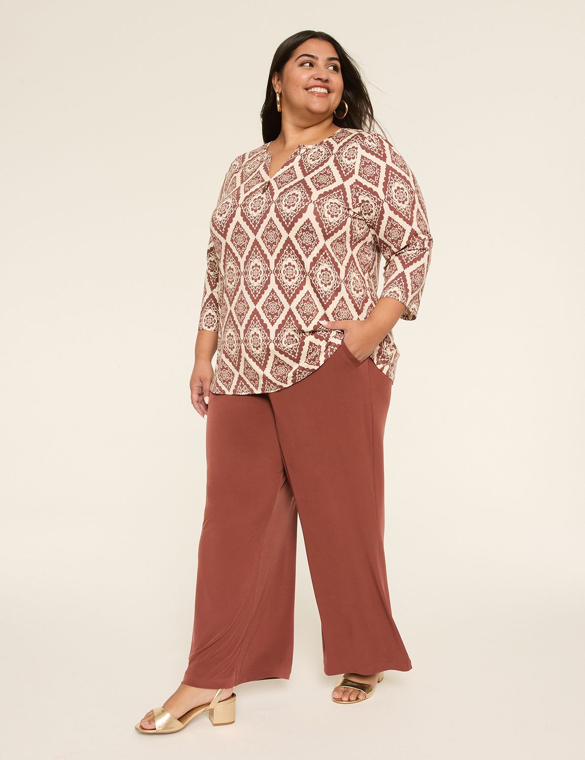 Casual 3/4 Sleeve Notch V Neck Top Product Image 3