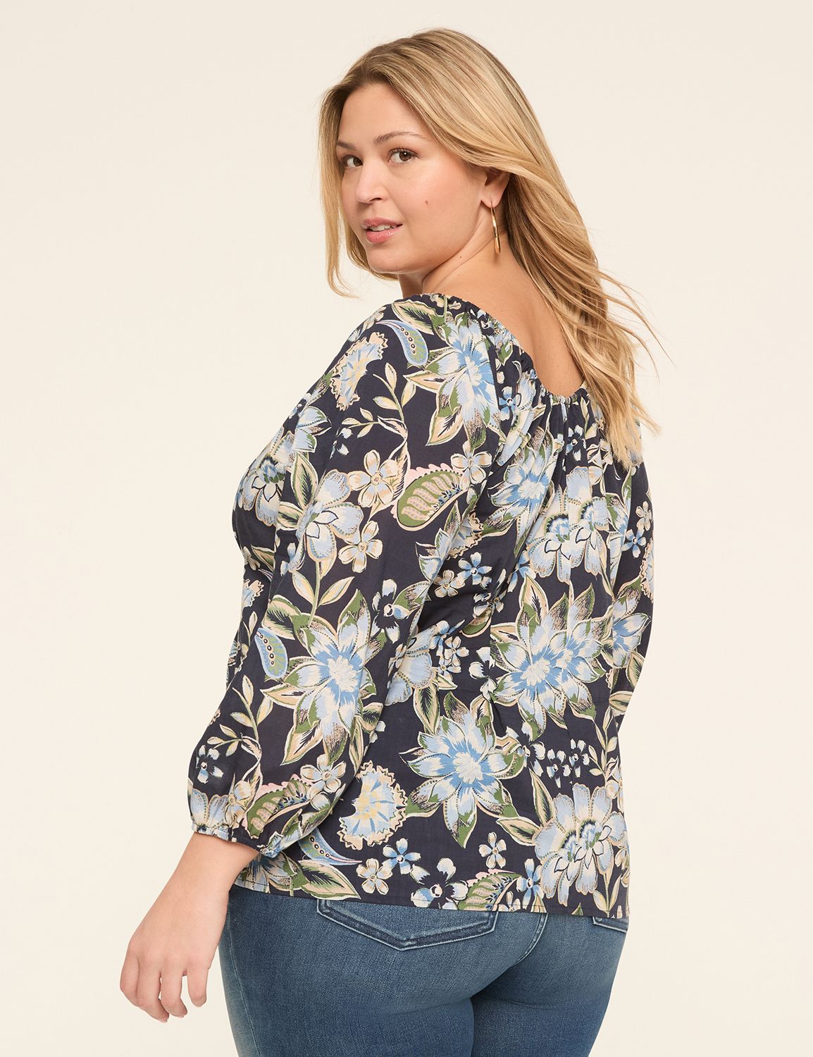 Bracelet Sleeve Scoop-Neck Blouse