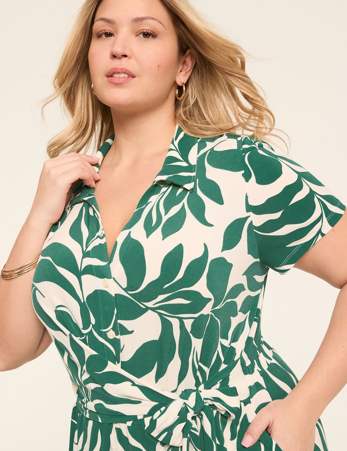 SS COLLARED POPOVER WITH TWIST WAIS Product Image 3