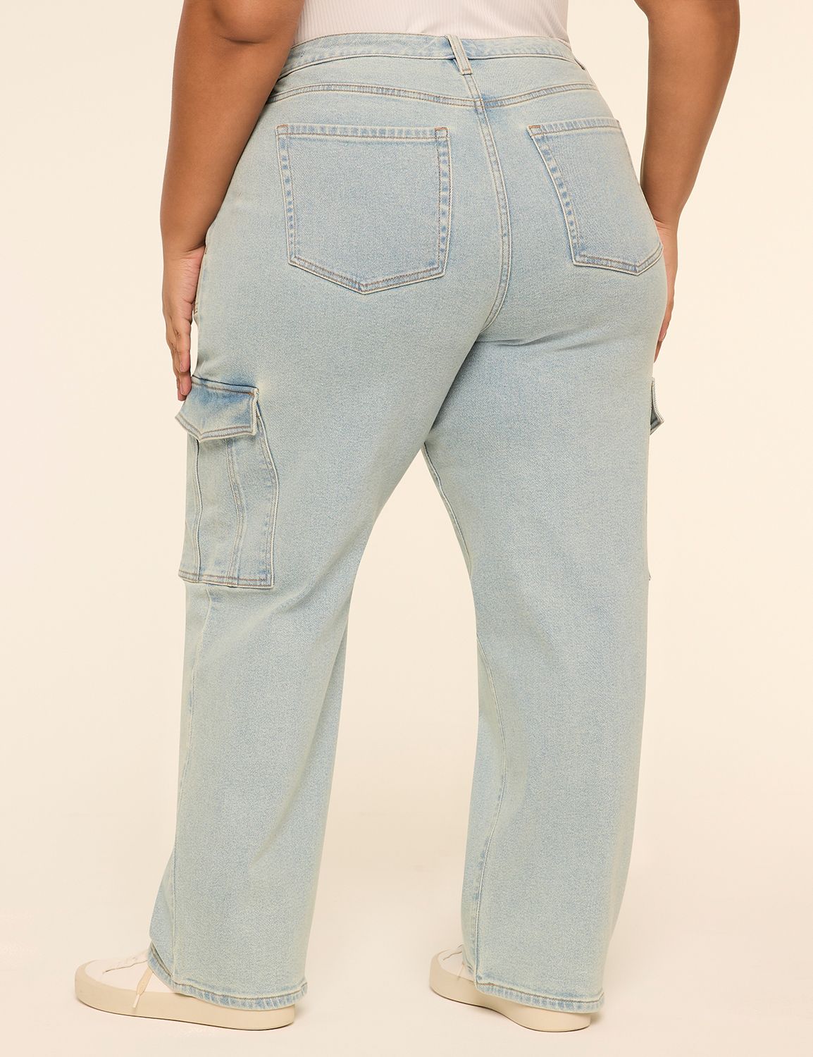 Mid-Rise Relaxed Straight Cargo Jean