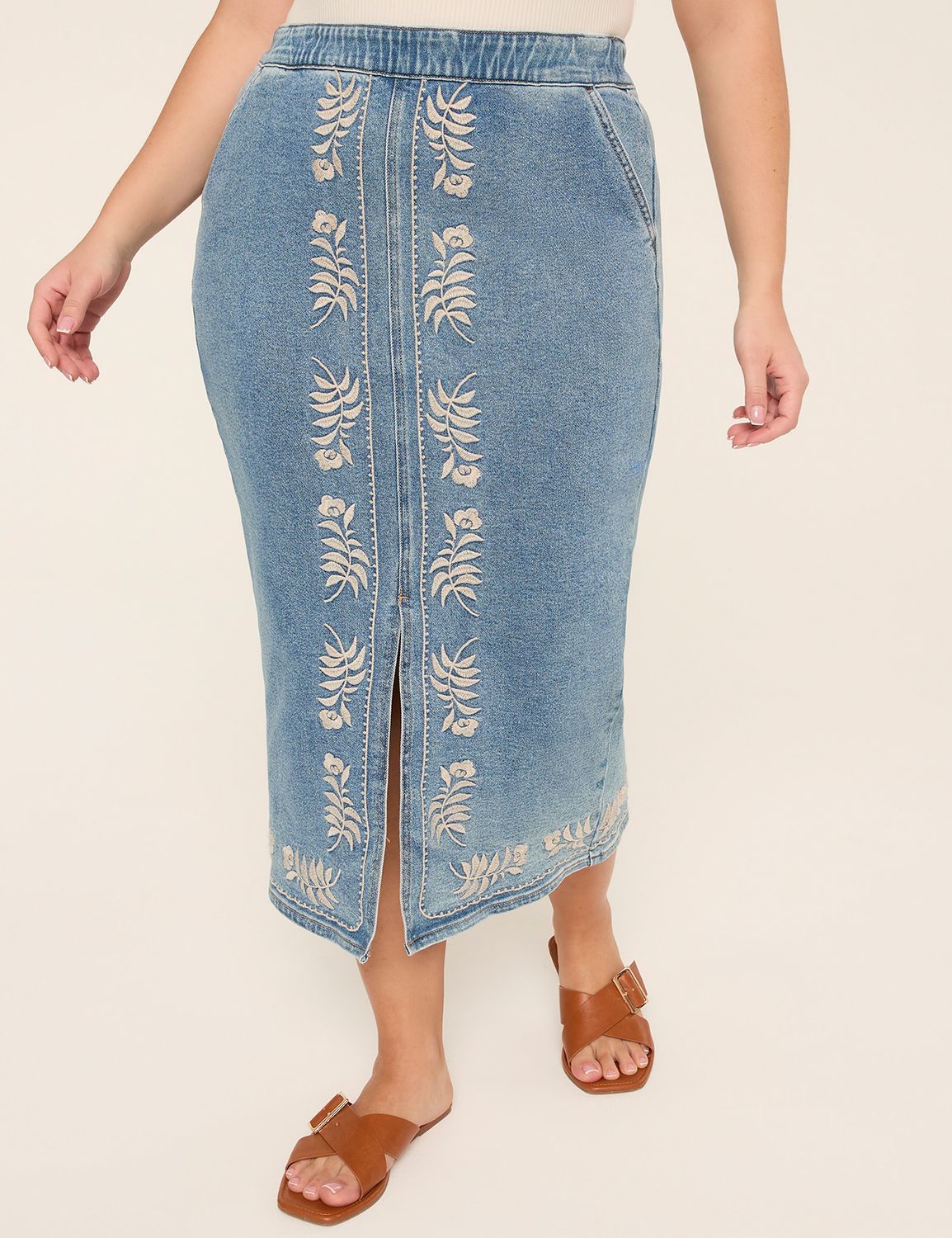 HIGH RISE EMBROIDERED PENCIL SKIRT Product Image 4