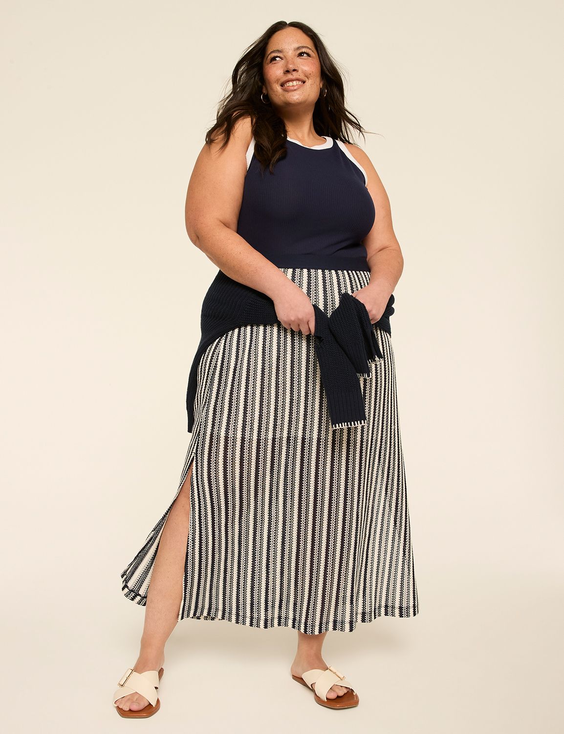 SIDE SLIT MAXI SKIRT IN CROCHET NOV Product Image 3
