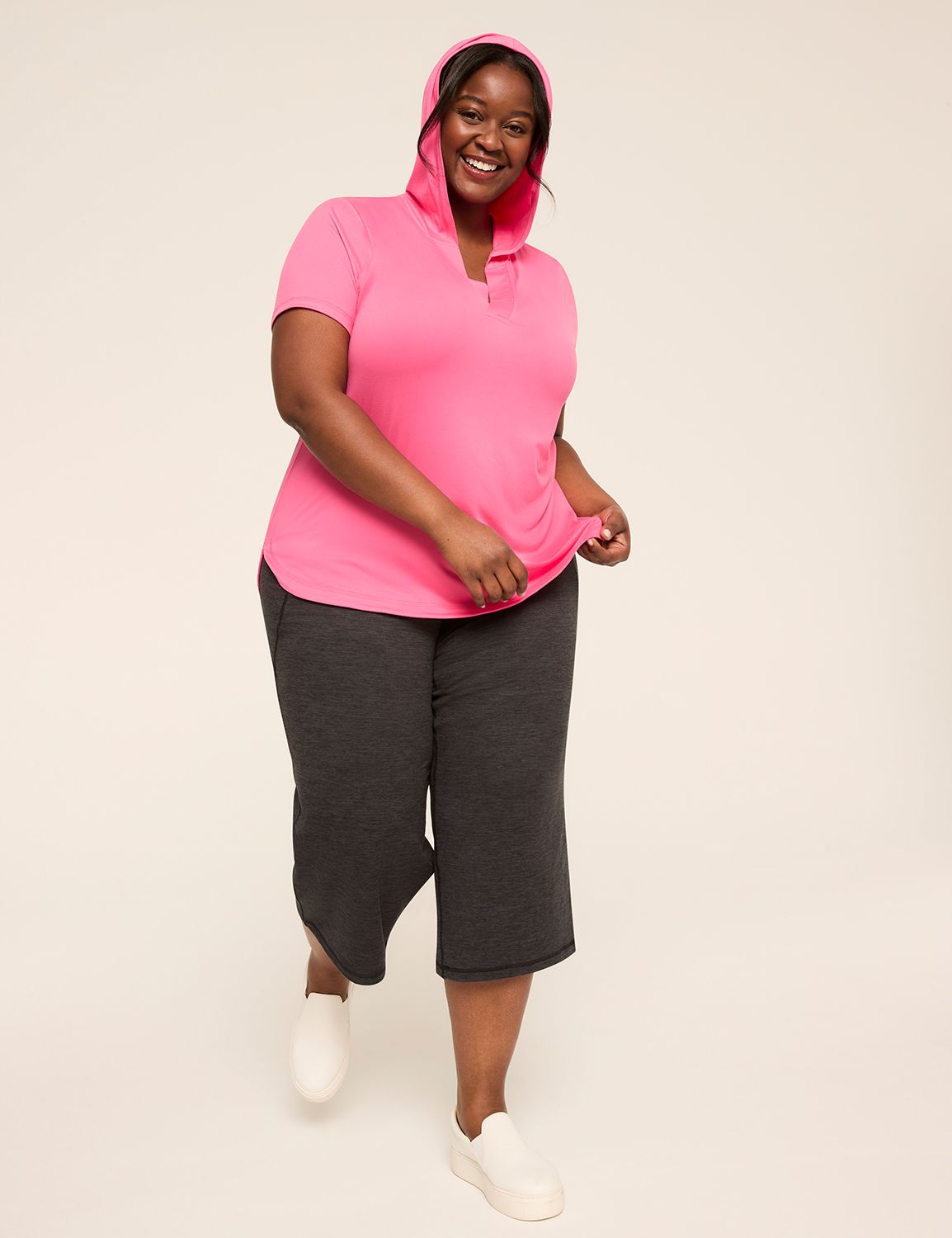 LIVI Short Sleeve Mid VNeck Livi So Product Image 3
