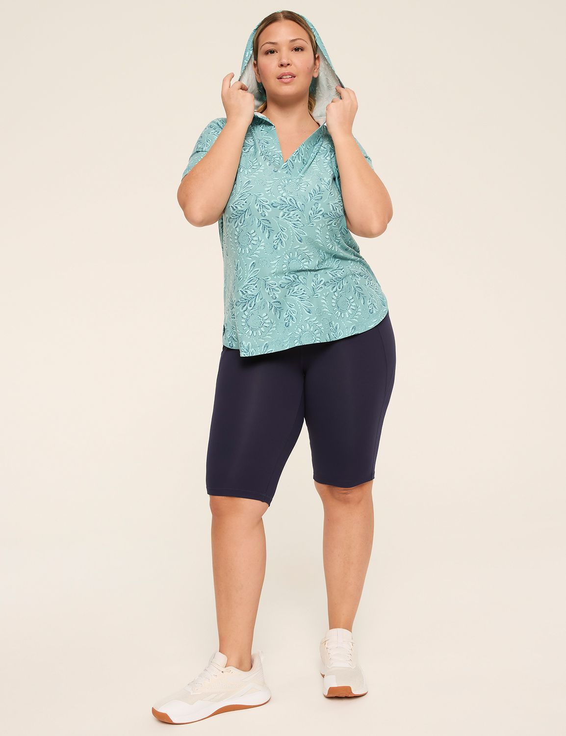 LIVI Short Sleeve Mid VNeck Livi So Product Image 3