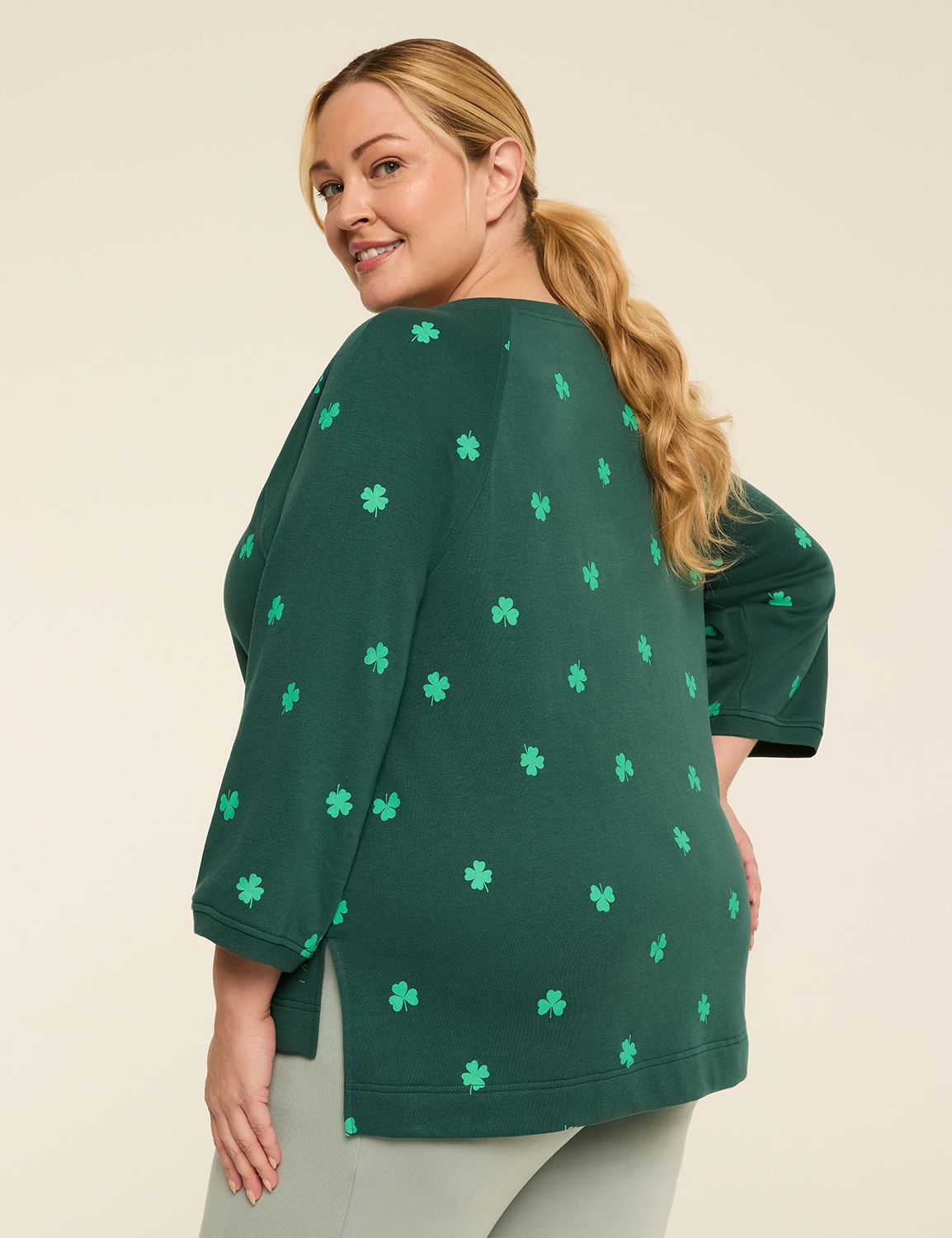LIVI 3/4-Sleeve Clover Leaf Sweatshirt