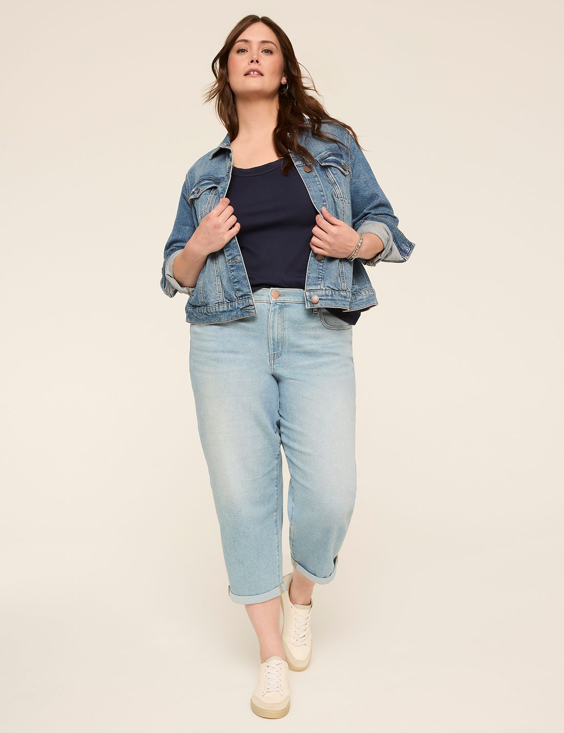 MID RISE BOYFRIEND CAPRI - SEQUOIA Product Image 3