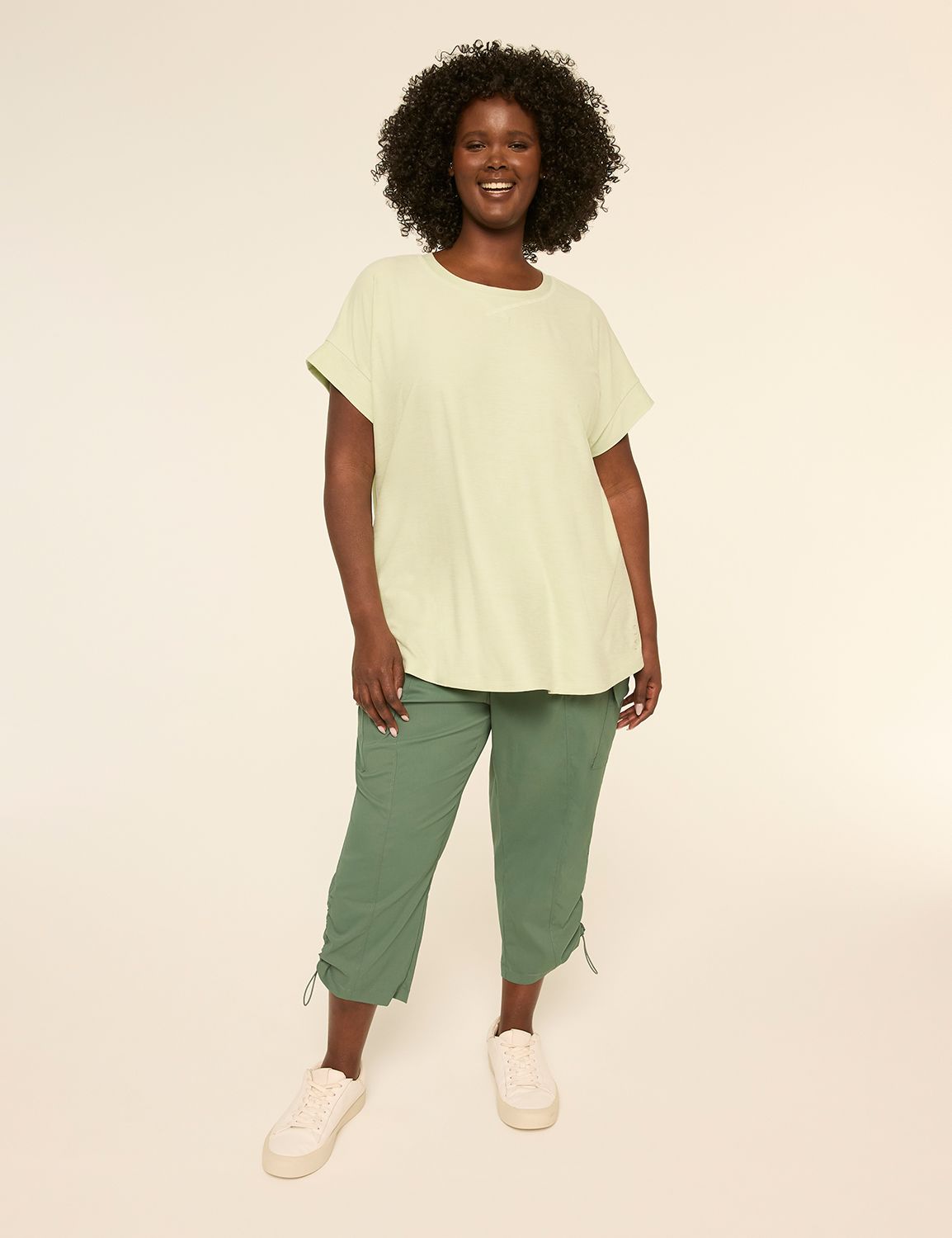 LIVI Short Sleeve Crew Neckline Rec Product Image 3