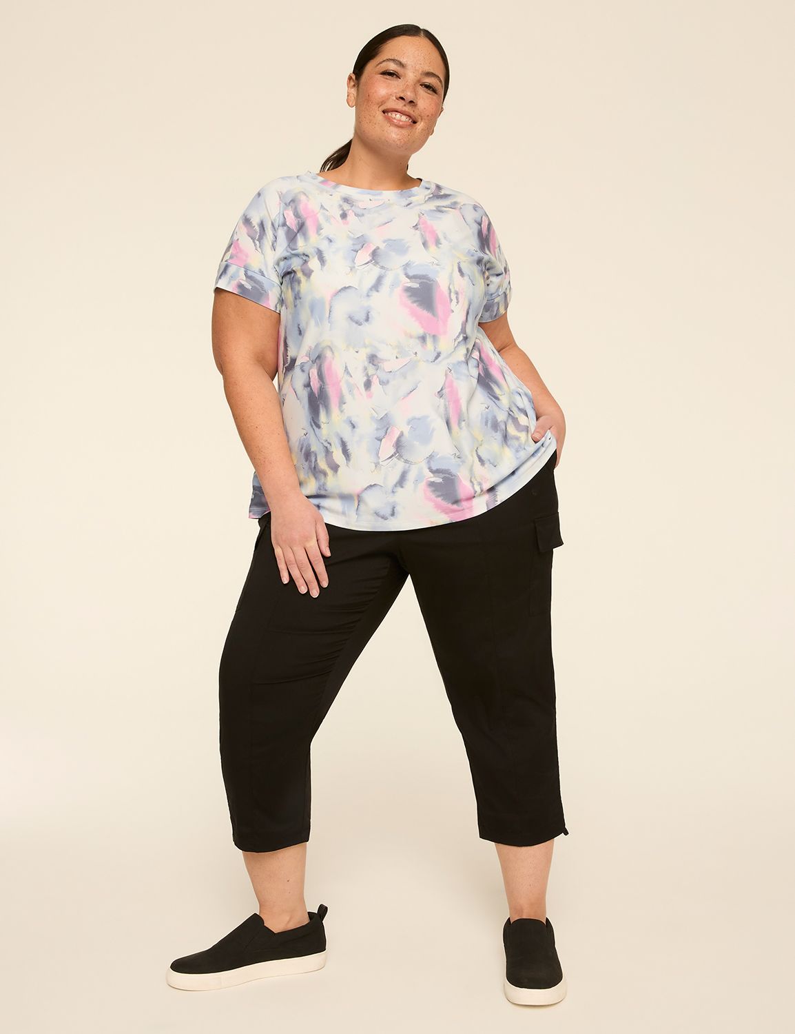 LIVI Short Sleeve Crew Neckline Liv Product Image 3