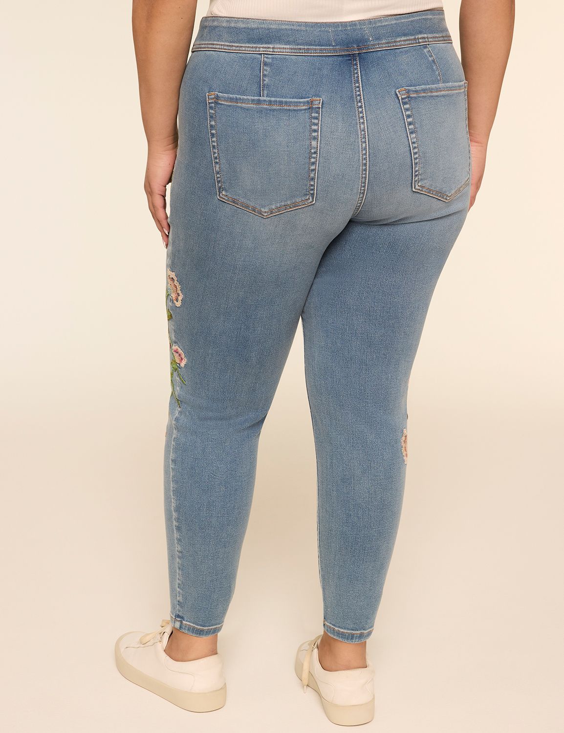 Knockout High-Rise Embroidered Jegging