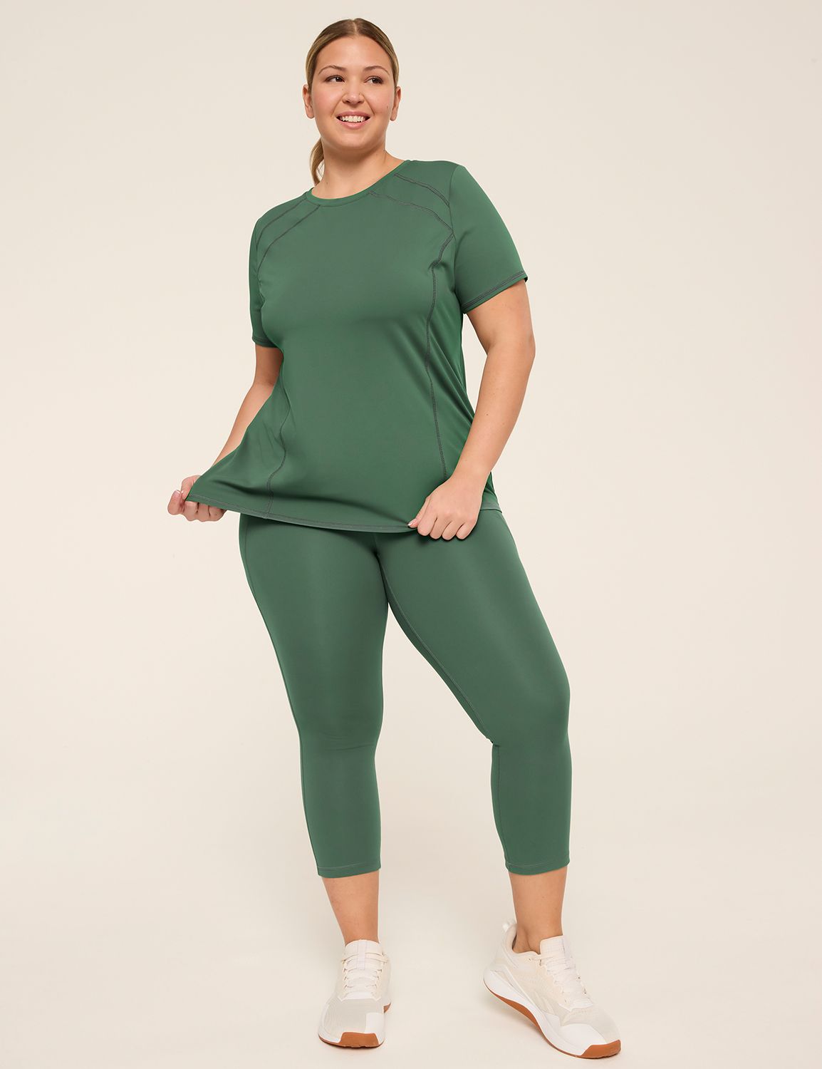 LIVI High Rise Livi Soft Capri Legg Product Image 3