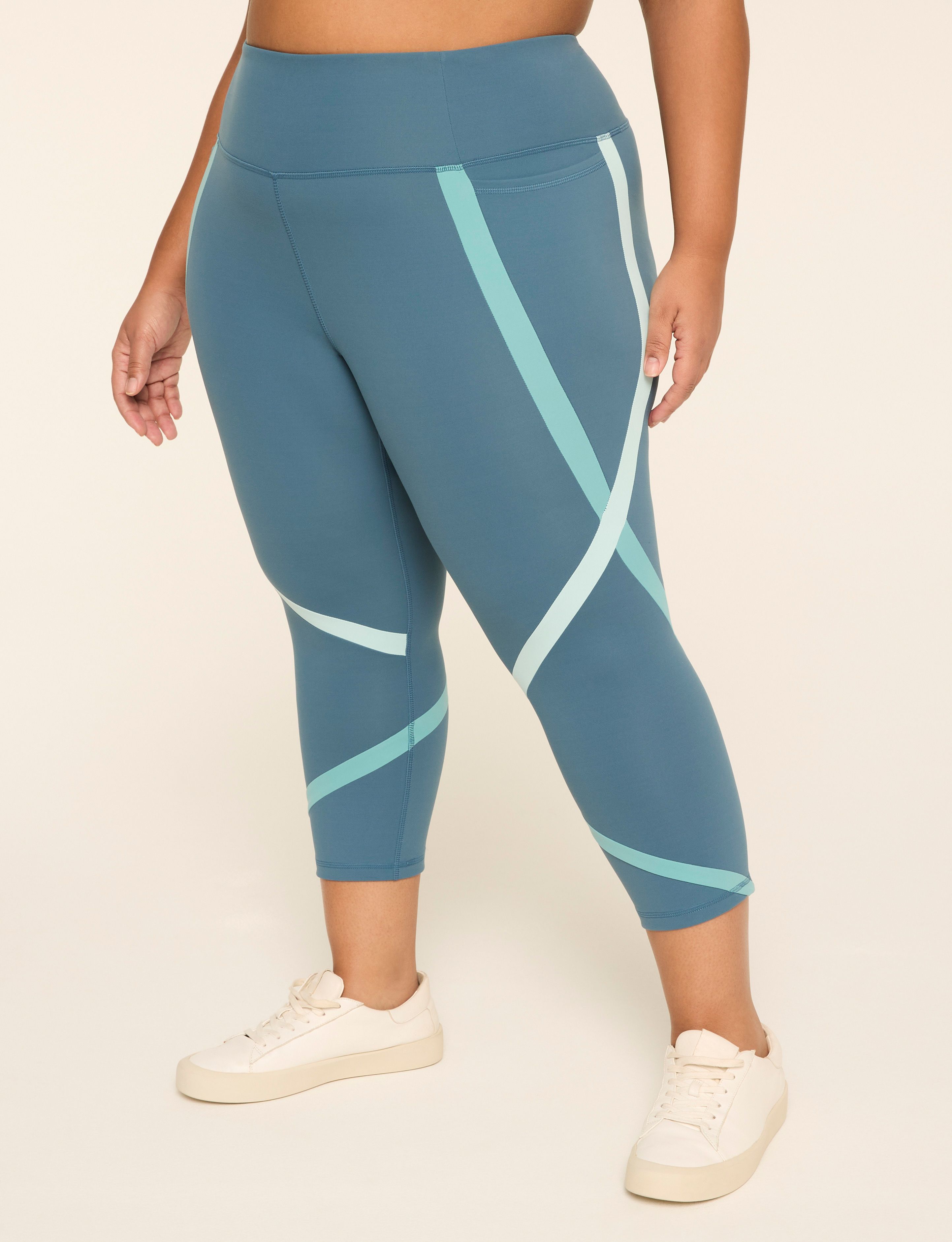 LIVI Soft Colorblock 21" Capri Legging