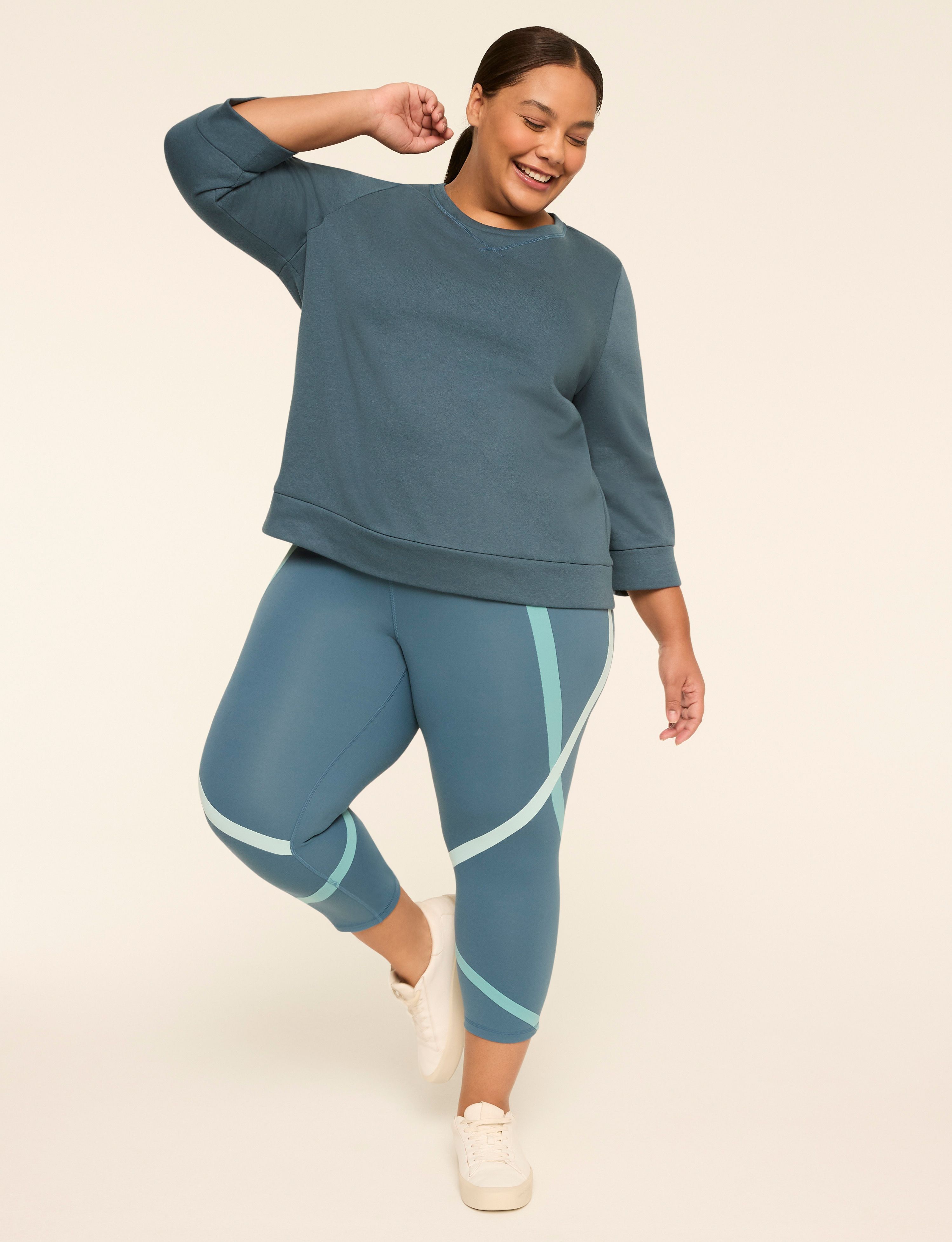 LIVI High Rise Livi Soft Capri Colo Product Image 2