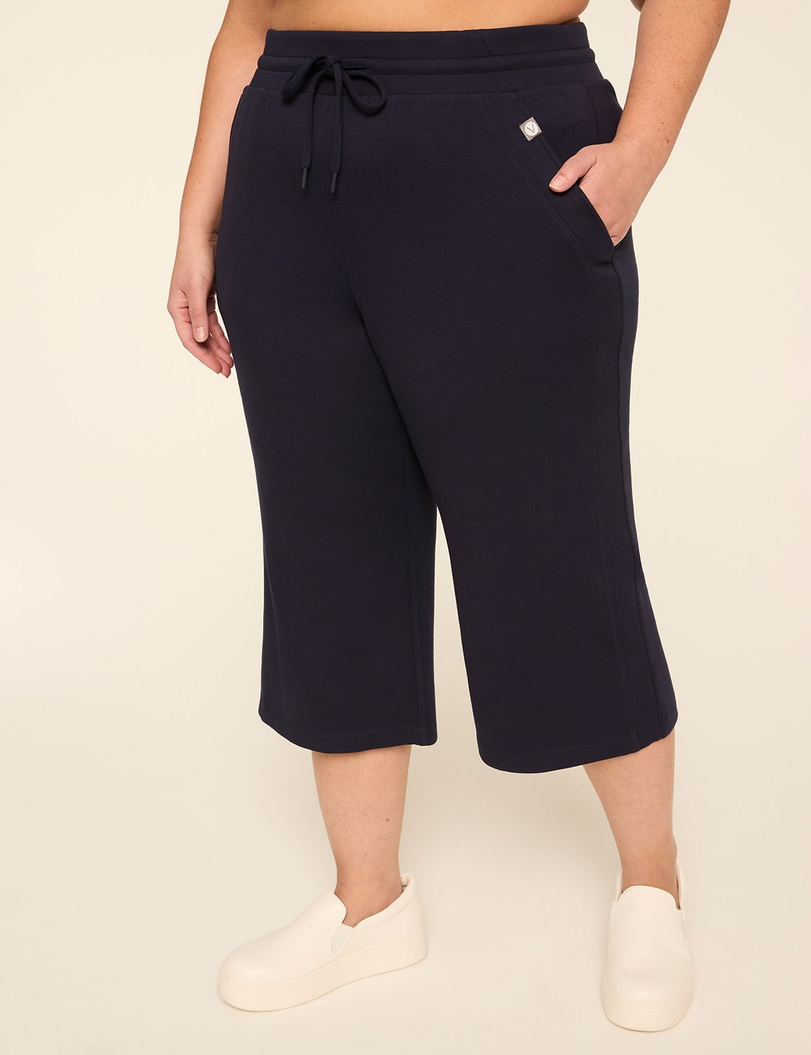 LIVI Journey Relaxed Straight Crop Pant