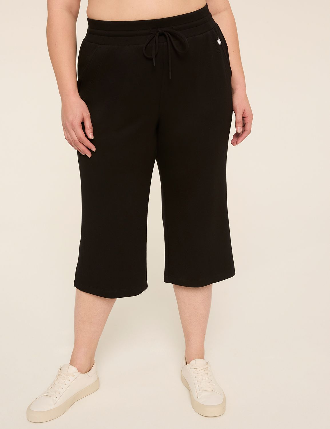LIVI Journey Relaxed Straight Crop Pant