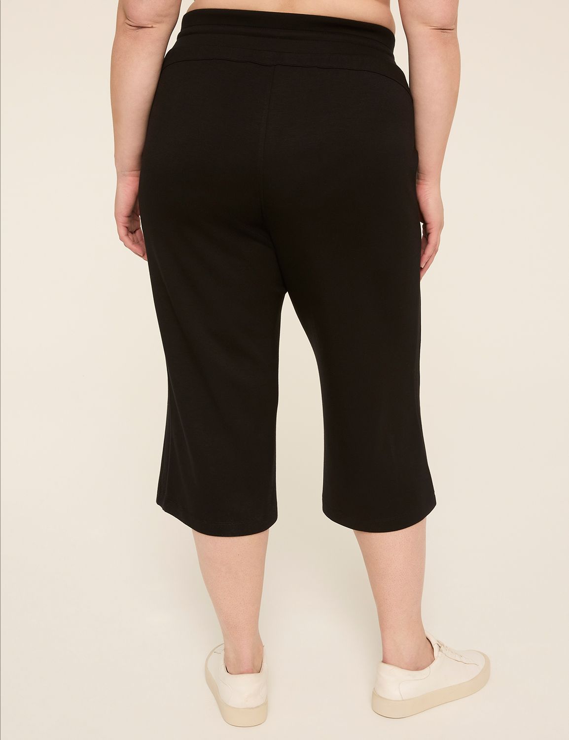 LIVI Journey Relaxed Straight Crop Pant