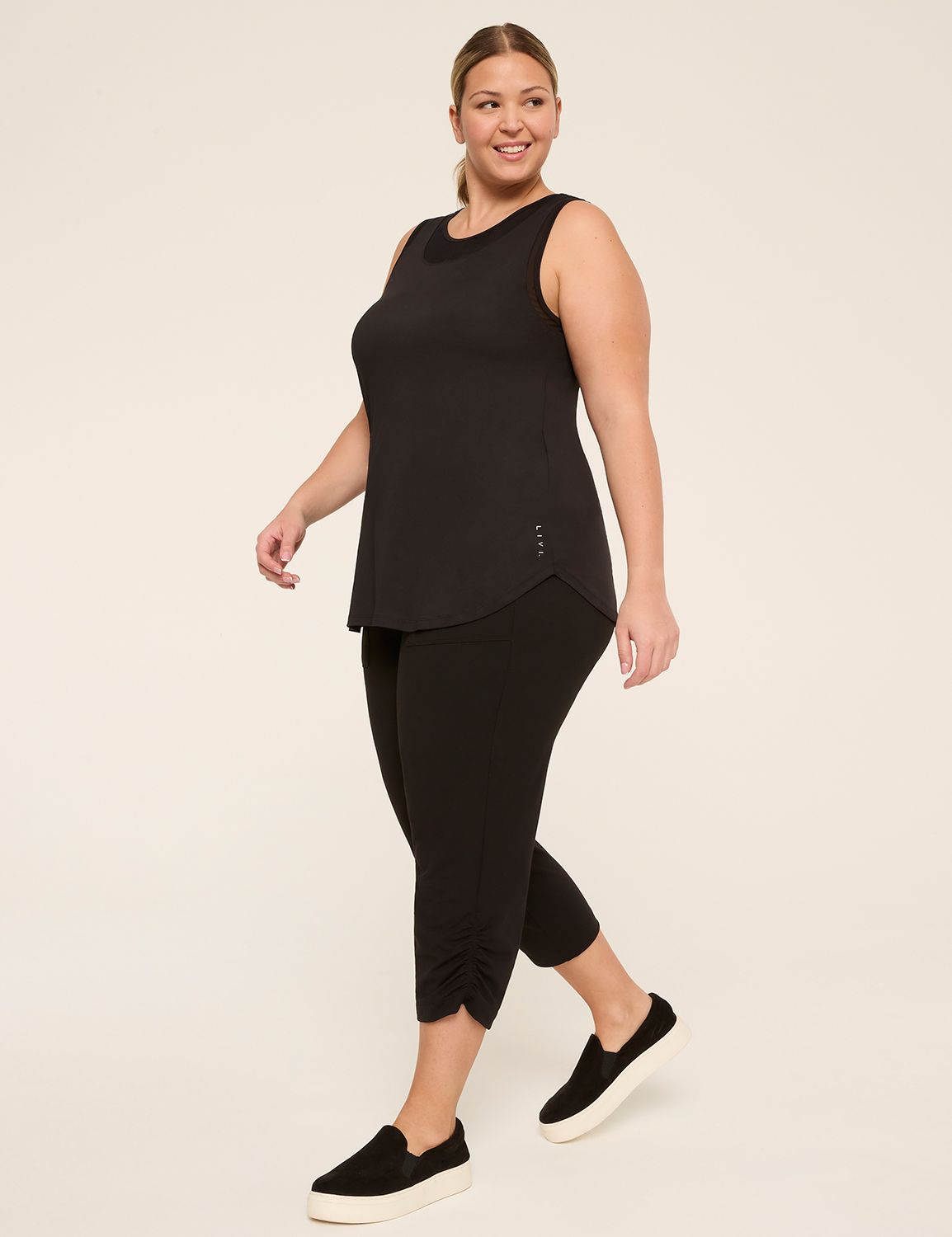 LIVI Mid Rise Livi Soft Crop Ruched Product Image 3