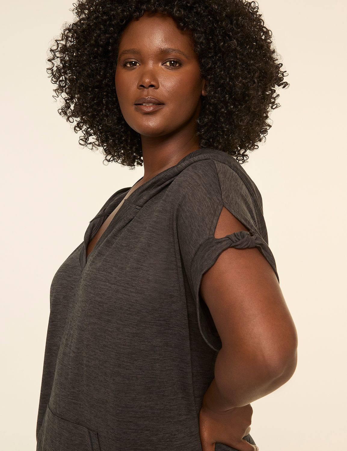 LIVI Short Sleeve Hooded Livi Soft Product Image 3