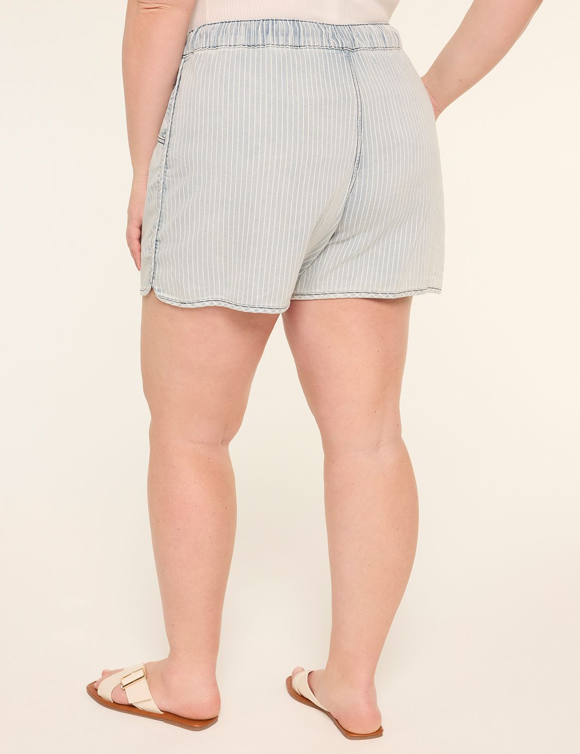 Cloud Knit Pull-On Relaxed 4" Short