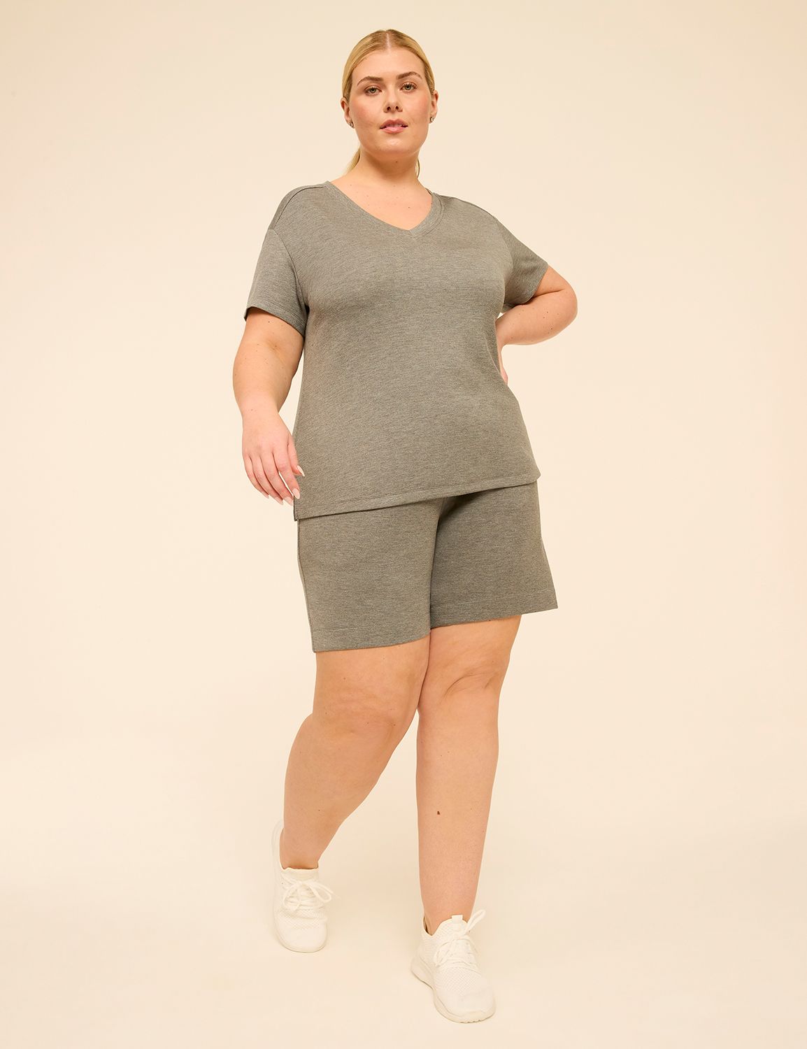 LIVI Short Sleeve Vneck Heather Jou Product Image 3
