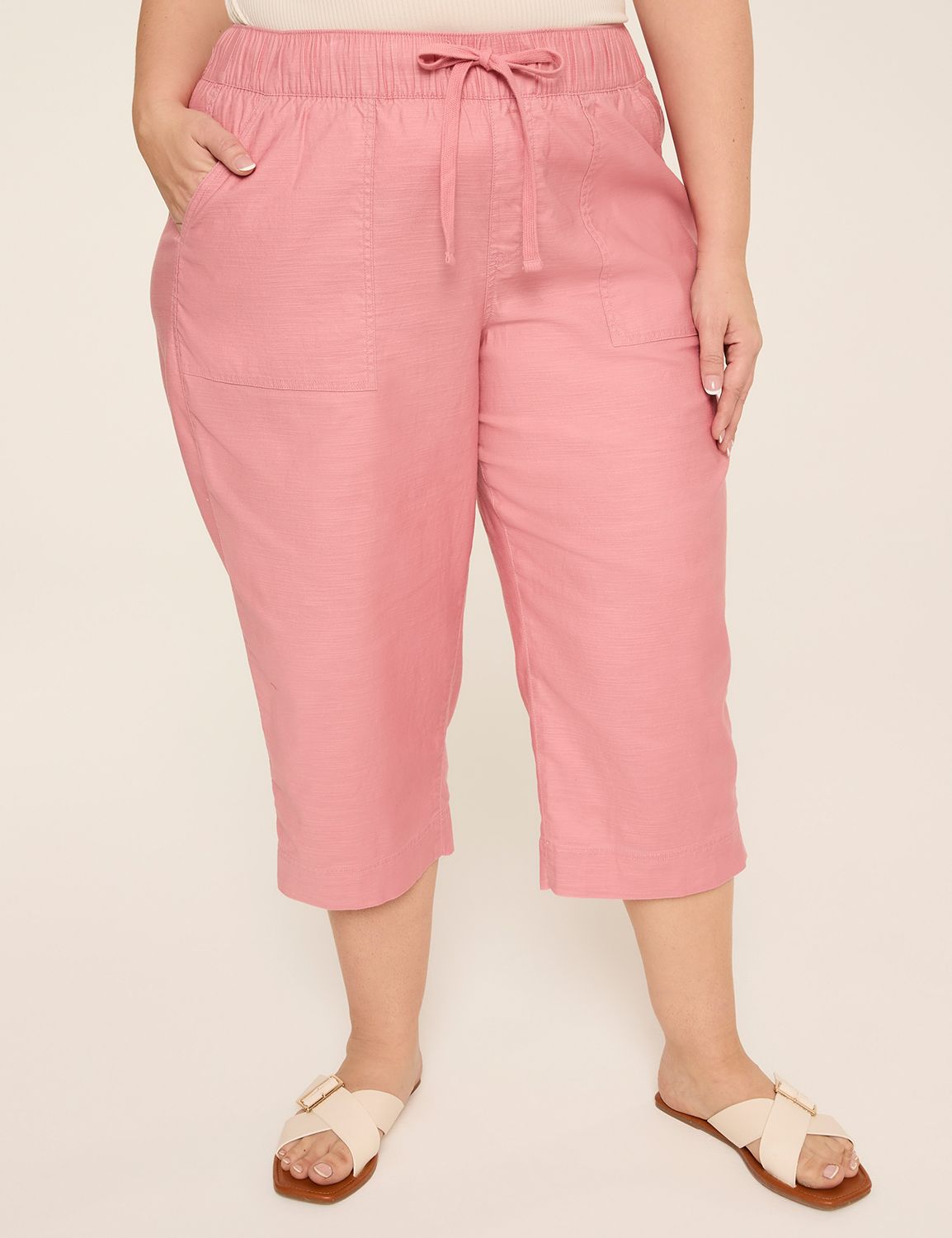 Slub Pull-On Capri Pant