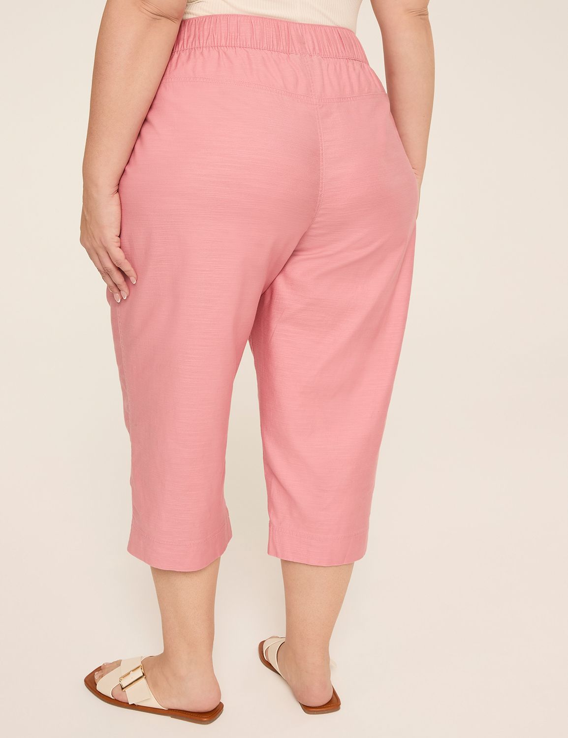 Slub Pull-On Capri Pant