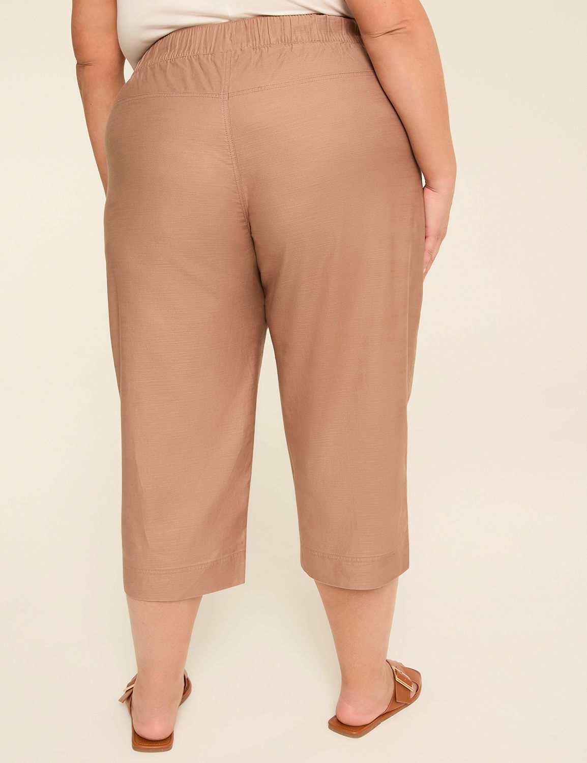 Slub Pull-On Capri Pant