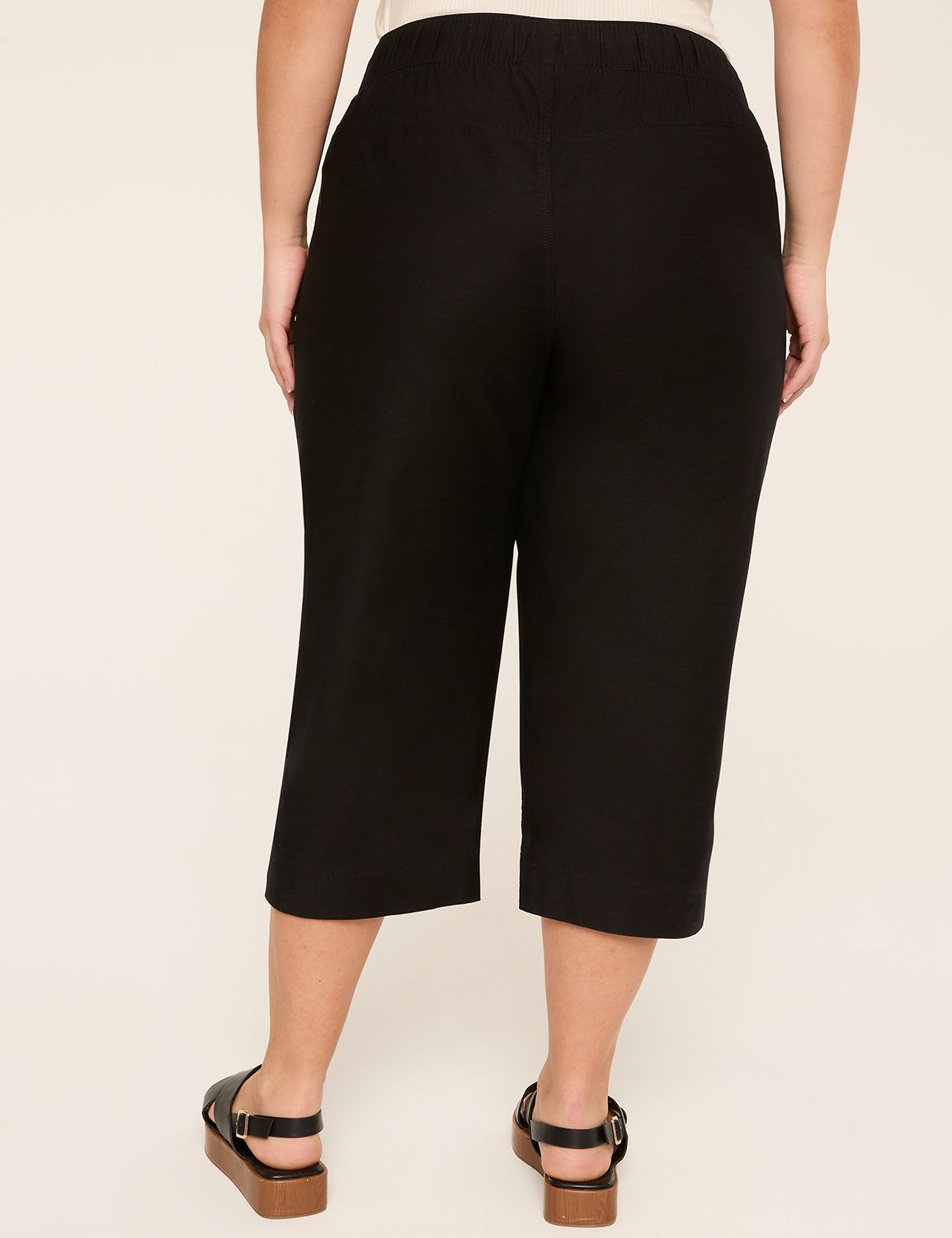 Slub Pull-On Capri Pant