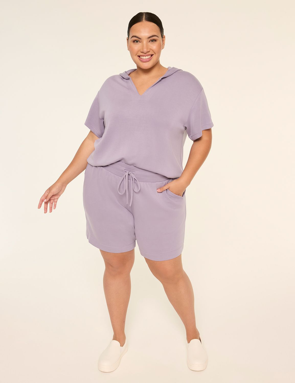 LIVI Mid Rise Sandwash Journey Shor Product Image 3
