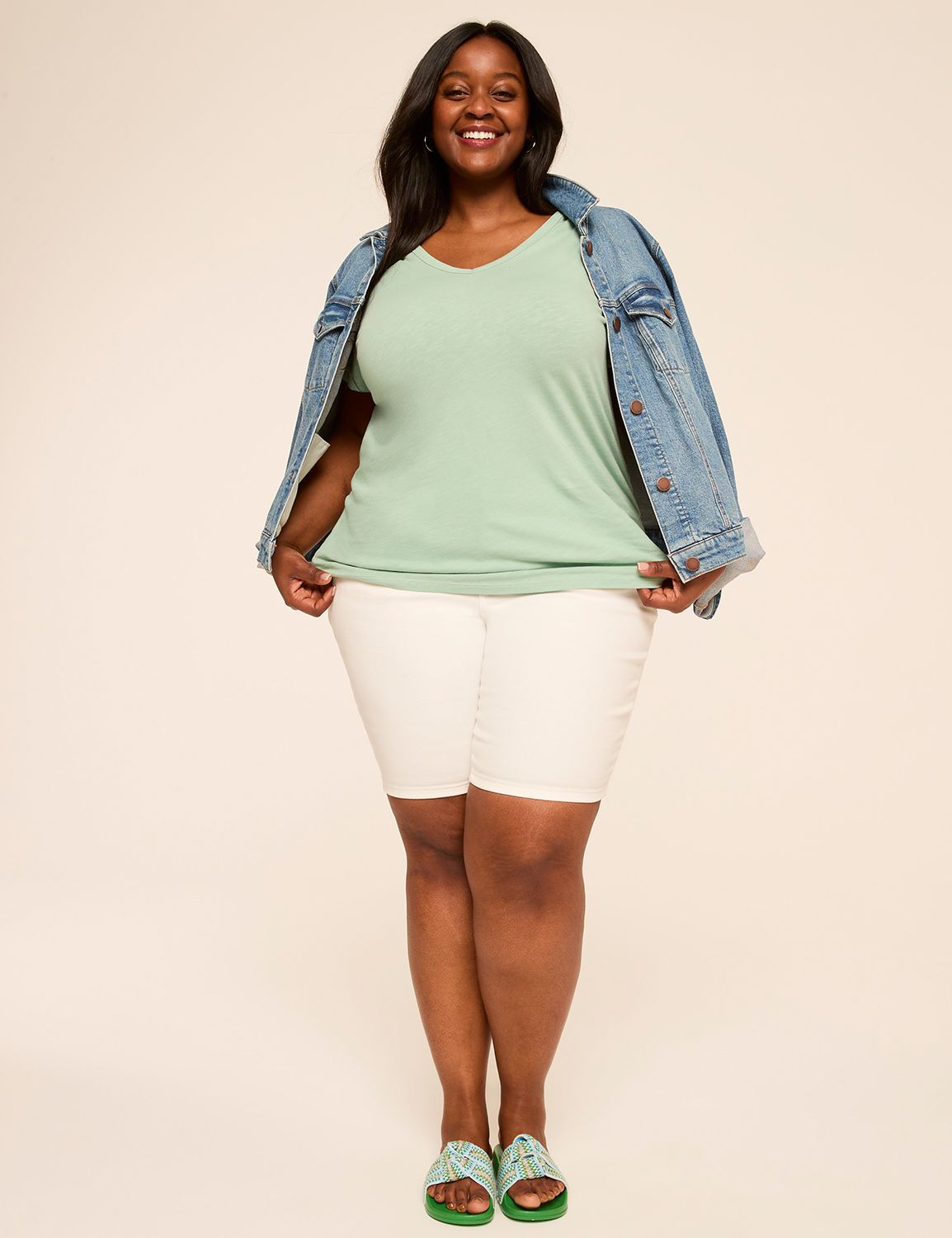 NEW Short Sleeve V-Neck Side Ruched Product Image 3