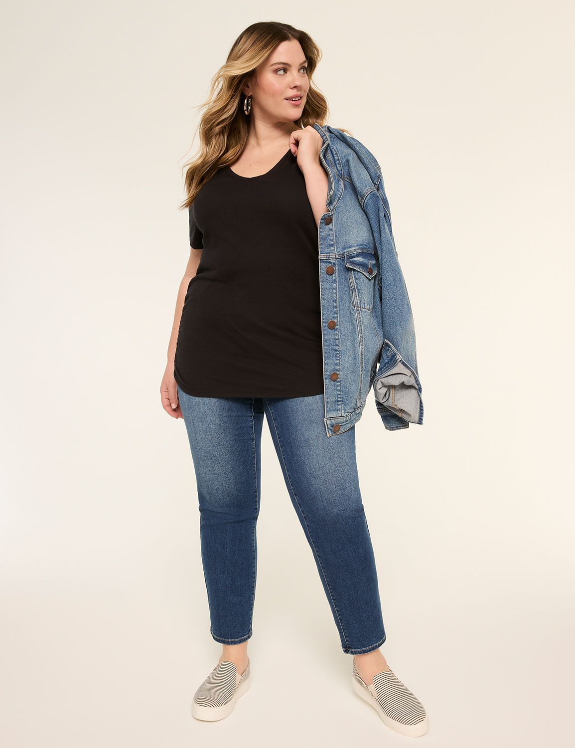 NEW Short Sleeve V-Neck Side Ruched Product Image 3