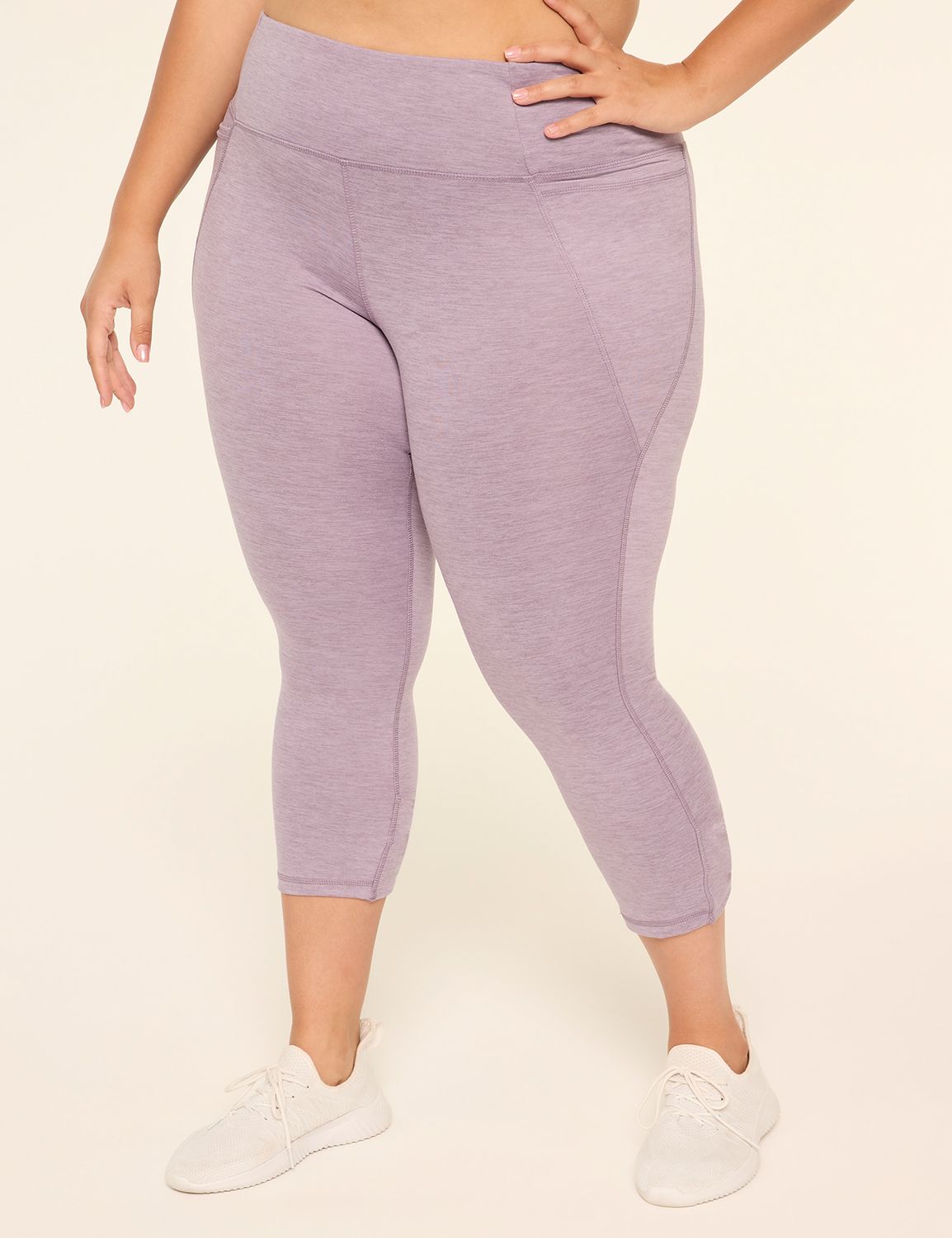 LIVI Soft Twist-Hem 21" Capri Legging