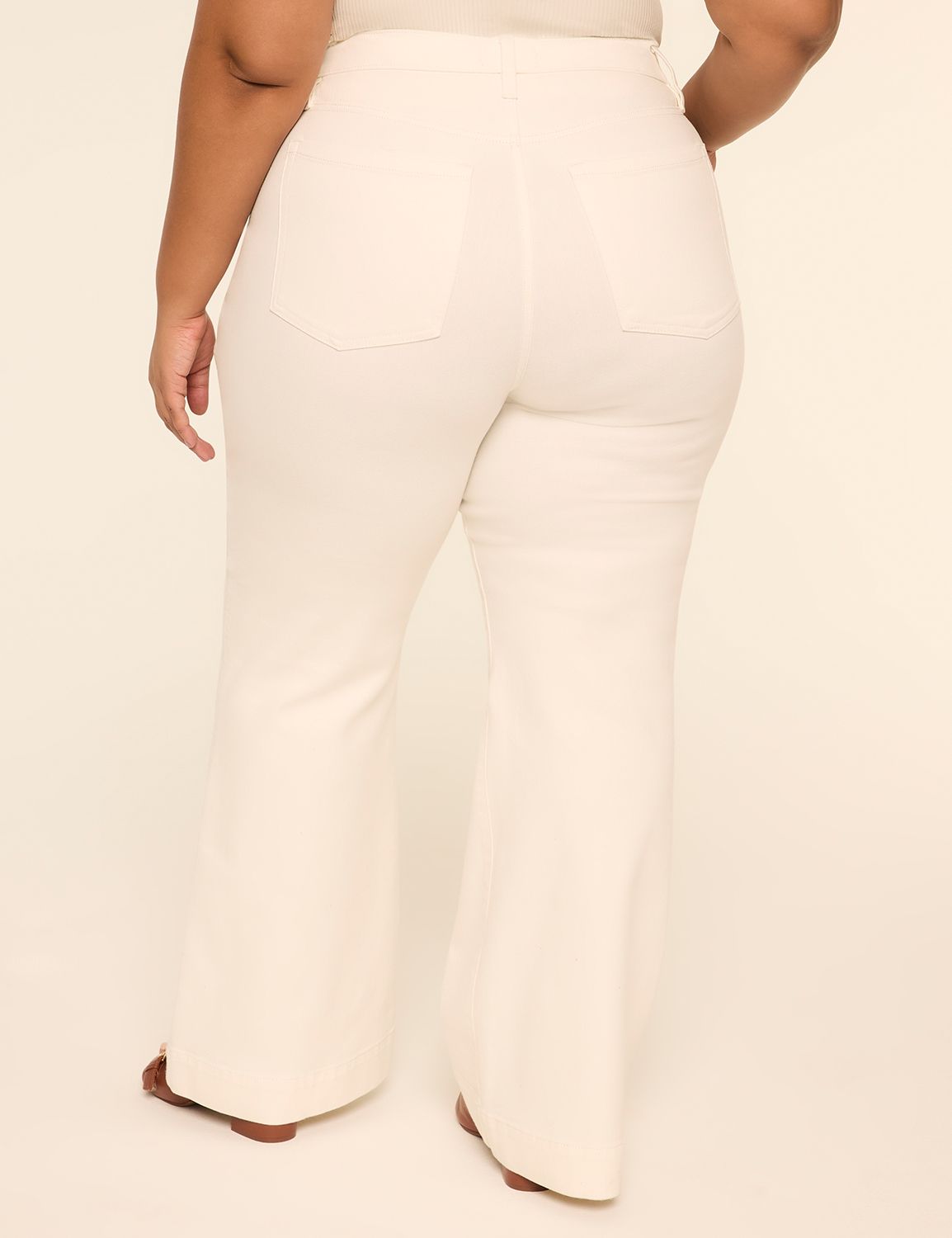No-Gap Curvy Fit Flare Jean