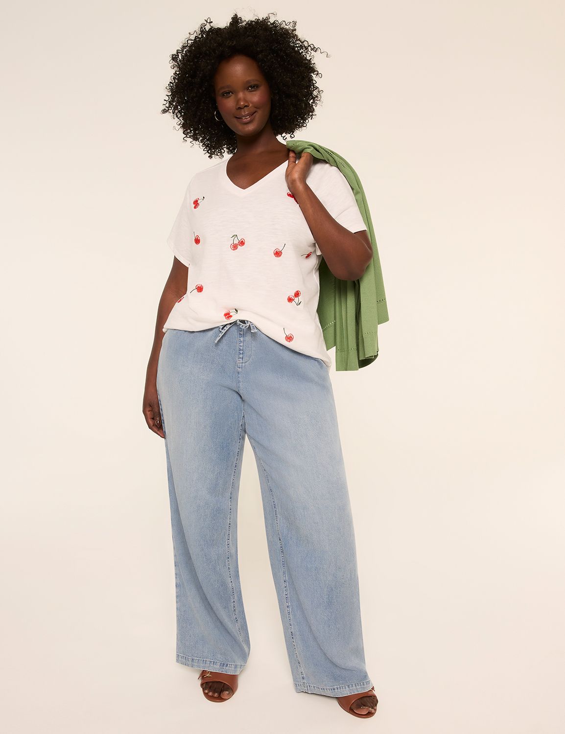 Classic Short Sleeve V-Neck Neck Te Product Image 3
