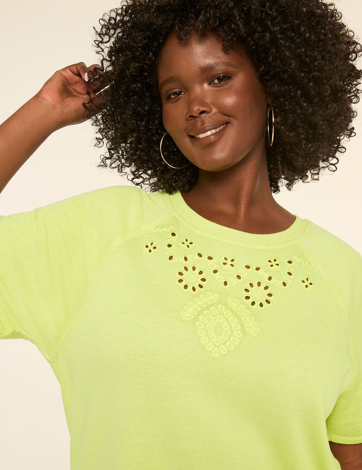 Short Sleeve Raglan Crew Neck Embro Product Image 4